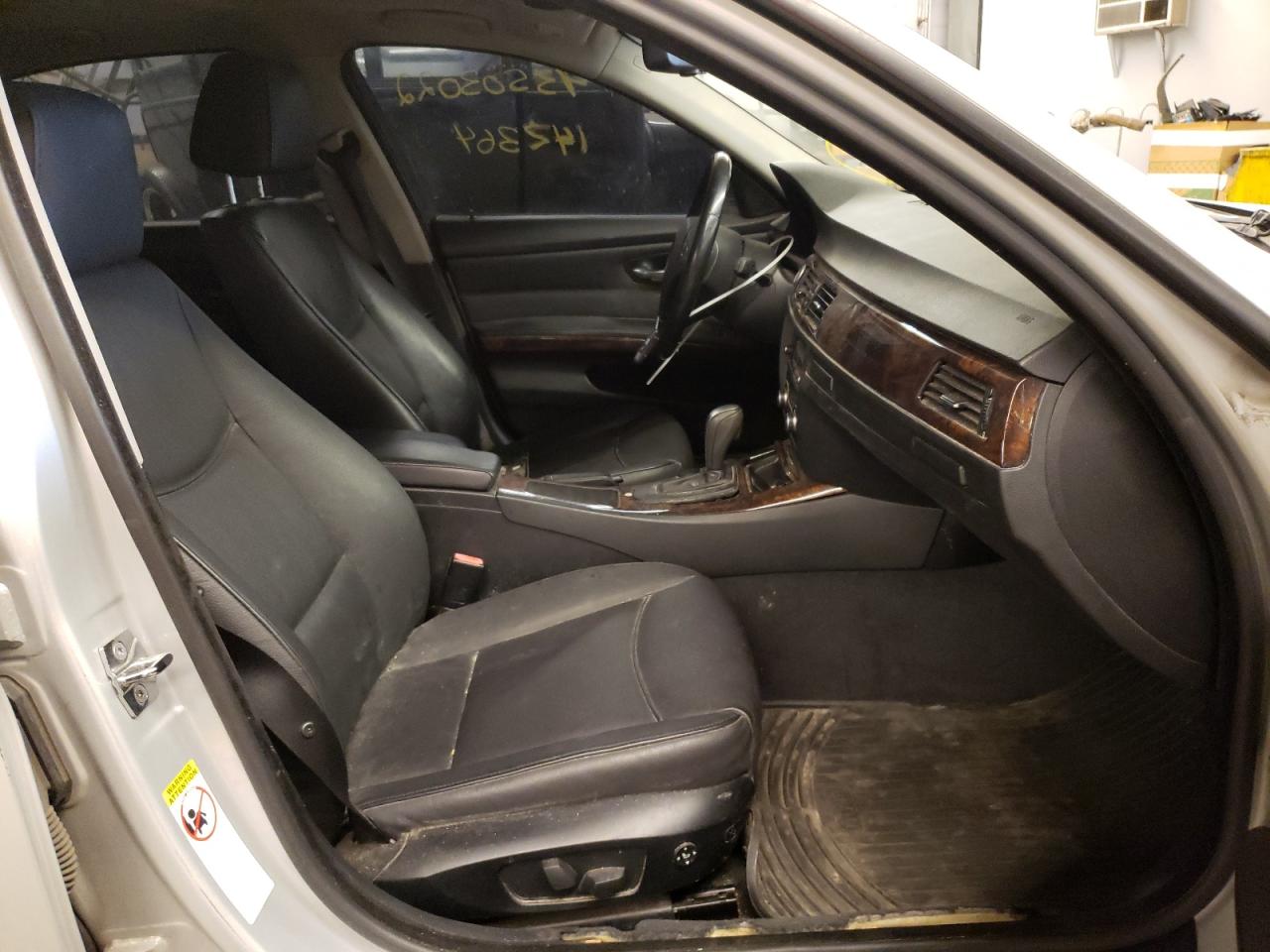 Photo 5 from auction – 2008 BMW 328 XI with VIN WBAVC93548K037039