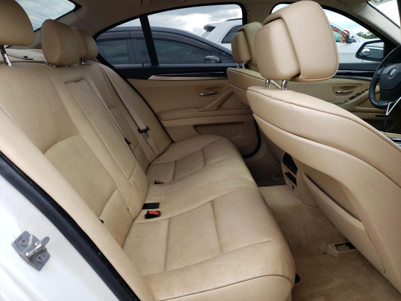 Photo 6 from auction – 2011 BMW 535 I with VIN WBAFR7C59BC800844