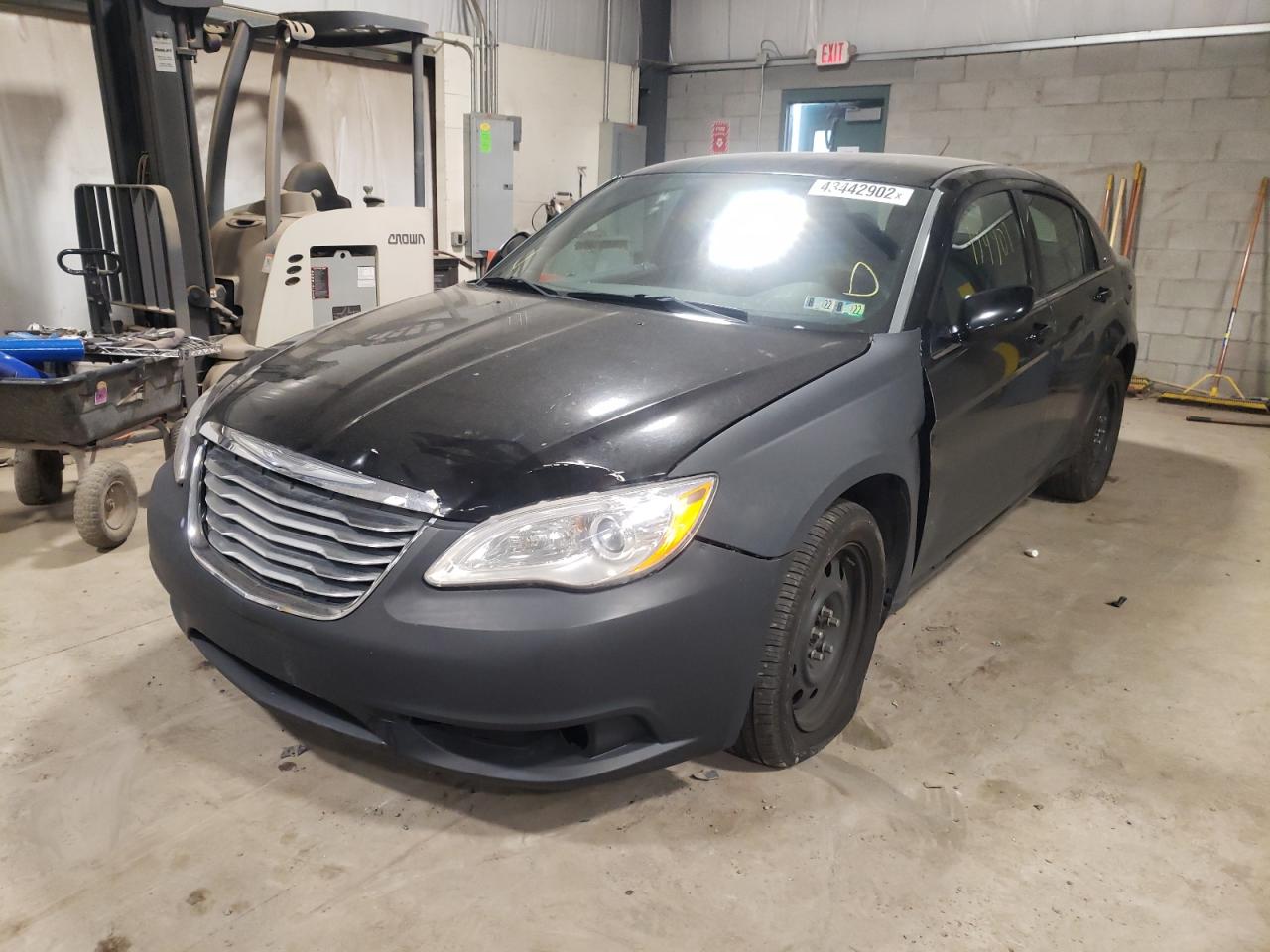 Photo 2 from auction – 2012 CHRYSLER 200 LX with VIN 1C3CCBAB3CN167111