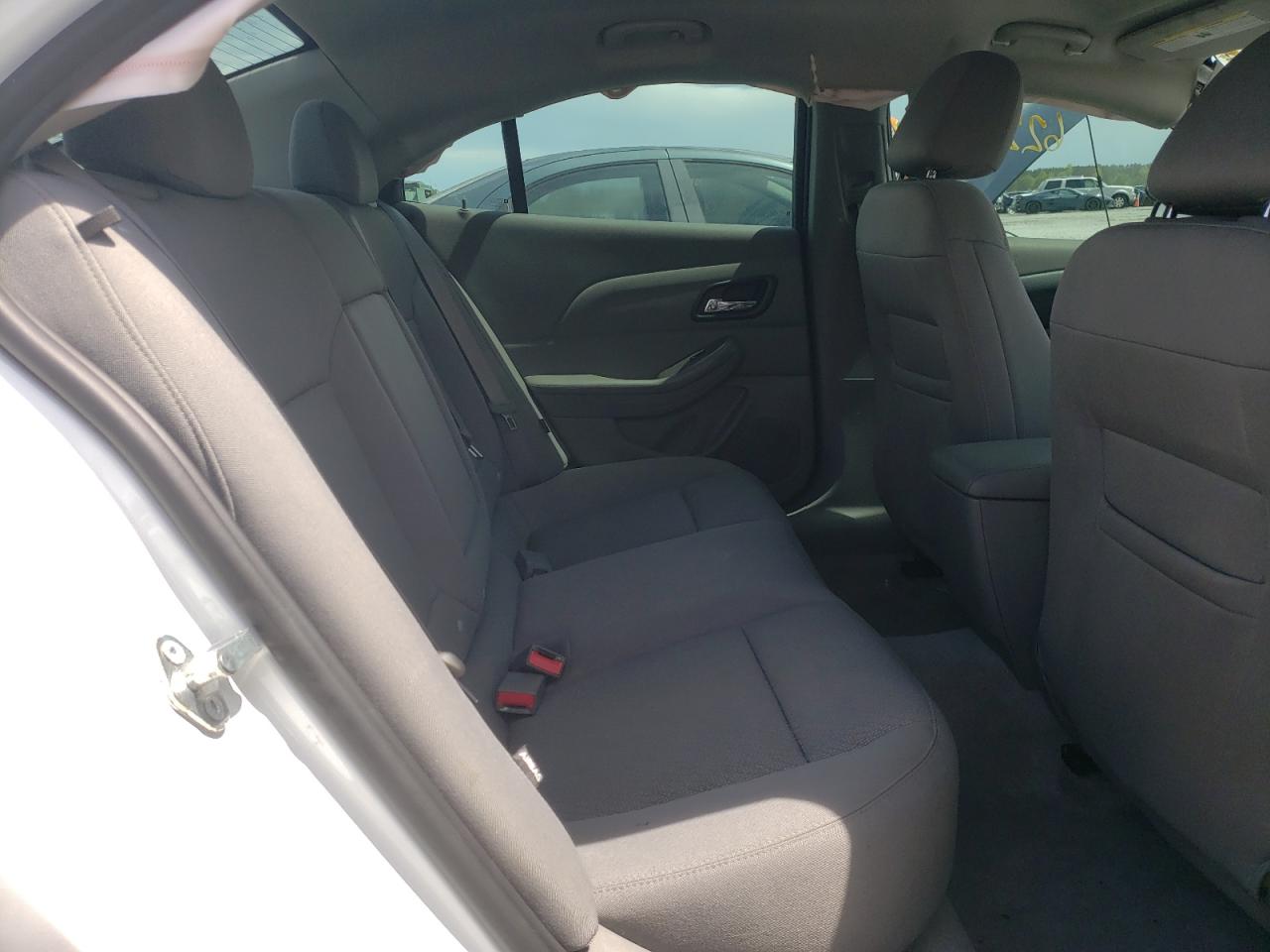 Photo 6 from auction – 2015 CHEVROLET MALIBU LS with VIN 1G11B5SL5FF130941