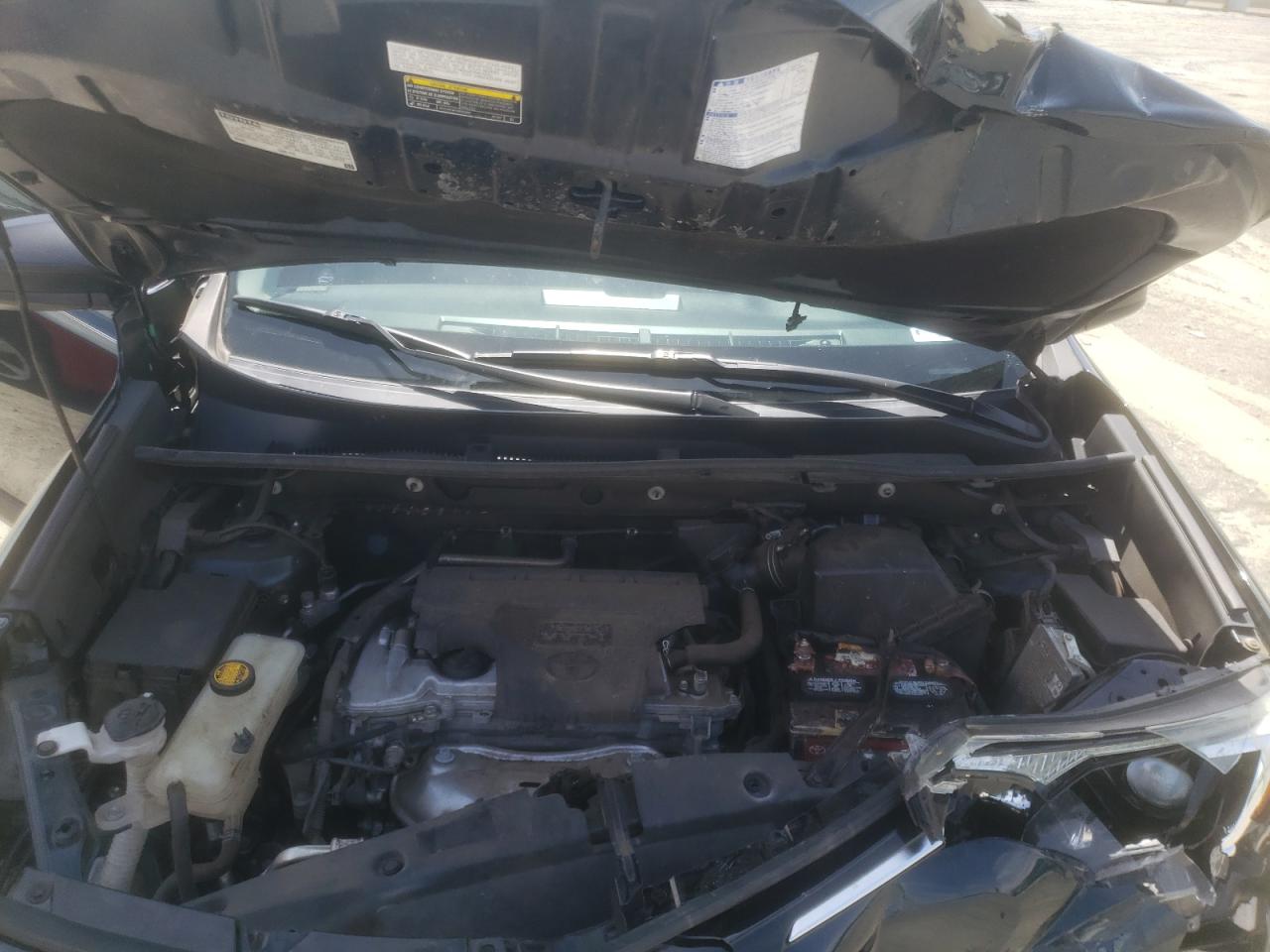 Photo 7 from auction – 2017 TOYOTA RAV4 LE with VIN 2T3BFREV3HW550252