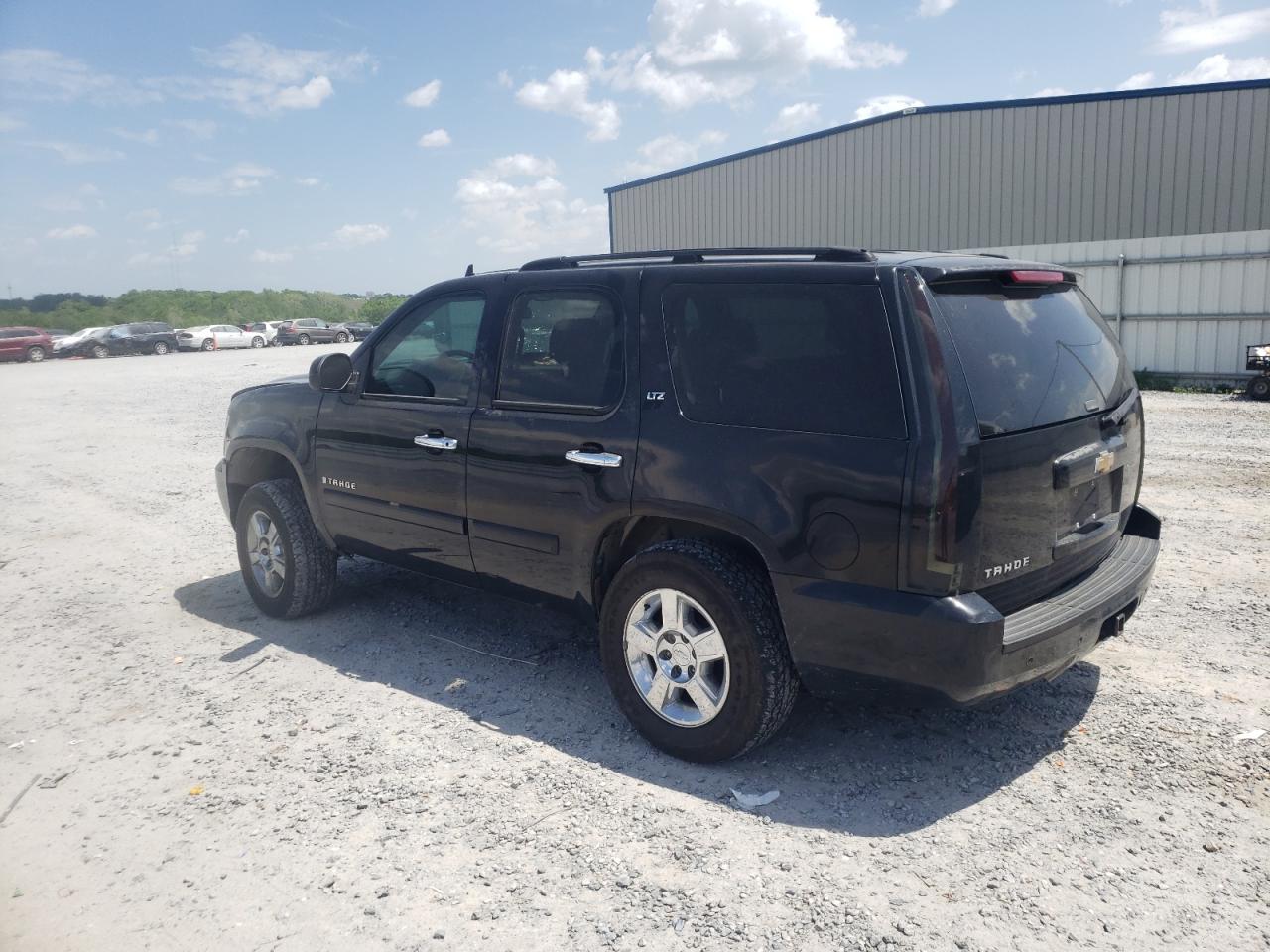 Photo 3 from auction – 2007 CHEVROLET TAHOE C150 with VIN 1GNFC13097R101487
