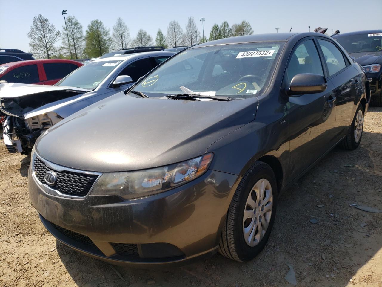 Photo 2 from auction – 2011 KIA FORTE EX with VIN KNAFU4A29B5902803
