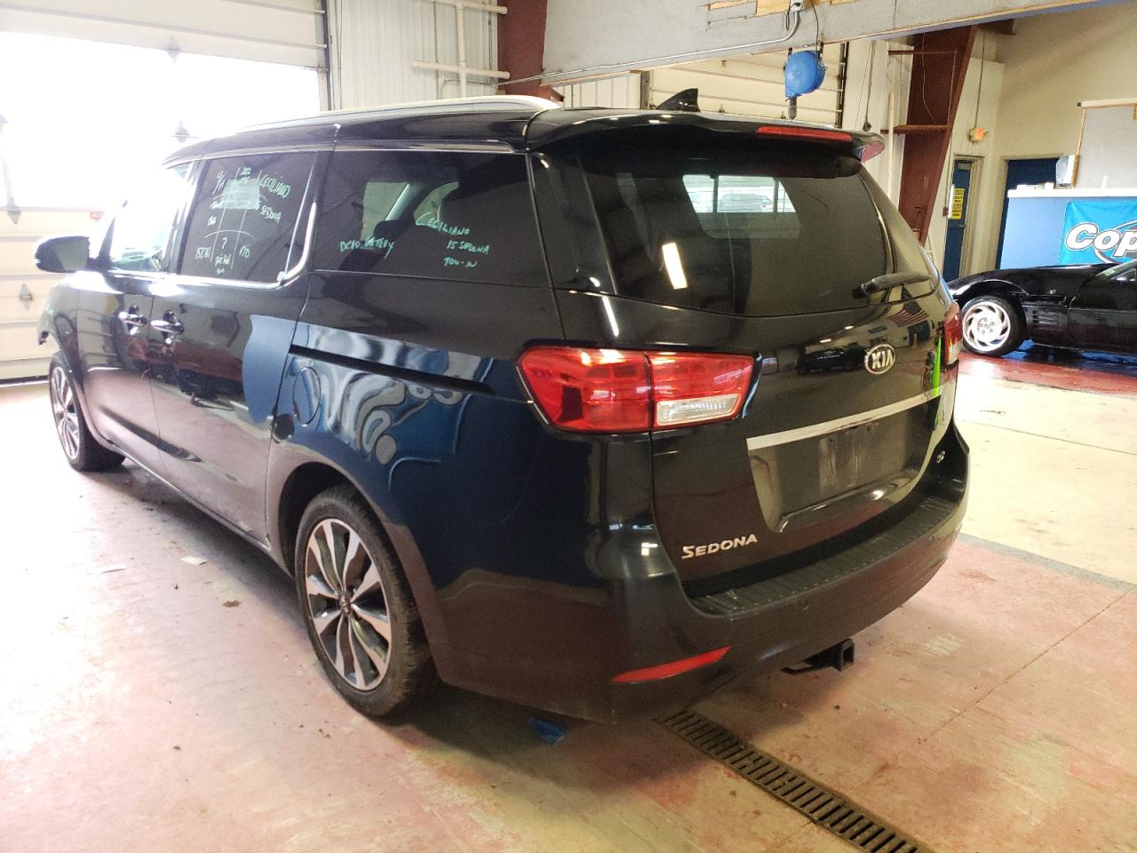 Photo 3 from auction – 2015 KIA SEDONA EX with VIN KNDMC5C18F6060477