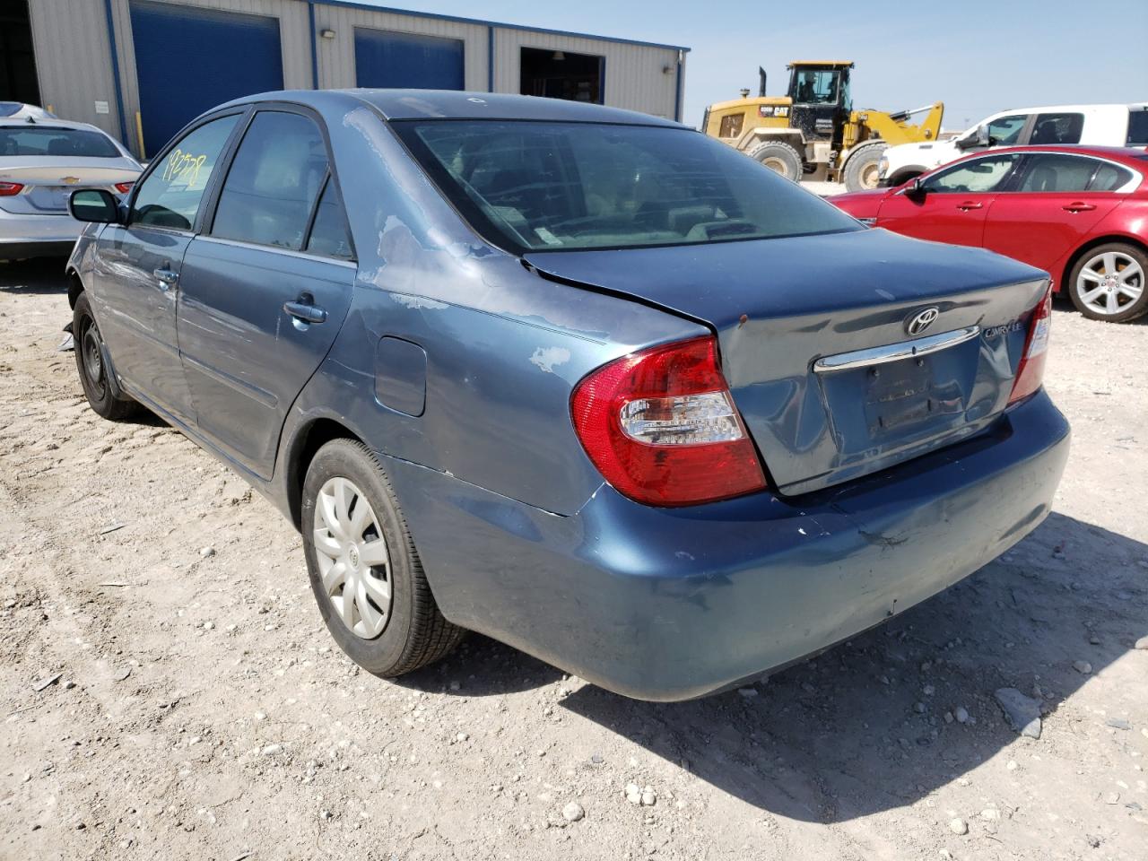 Photo 3 from auction – 2004 TOYOTA CAMRY with VIN 4T1BE32KX4U922828