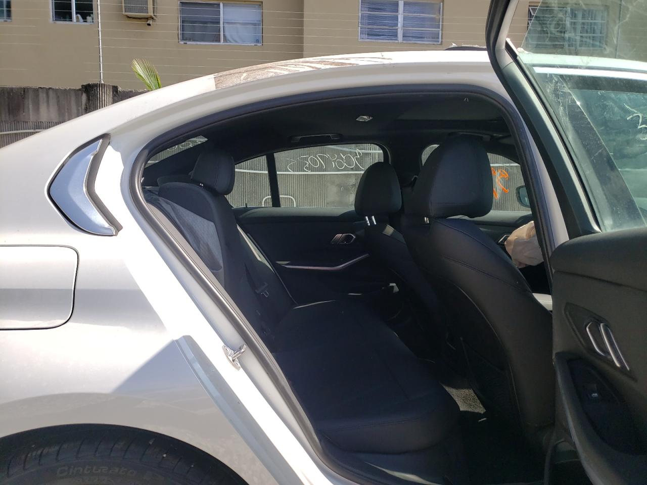 Photo 6 from auction – 2020 BMW 330XI with VIN 3MW5R7J00L8B13845