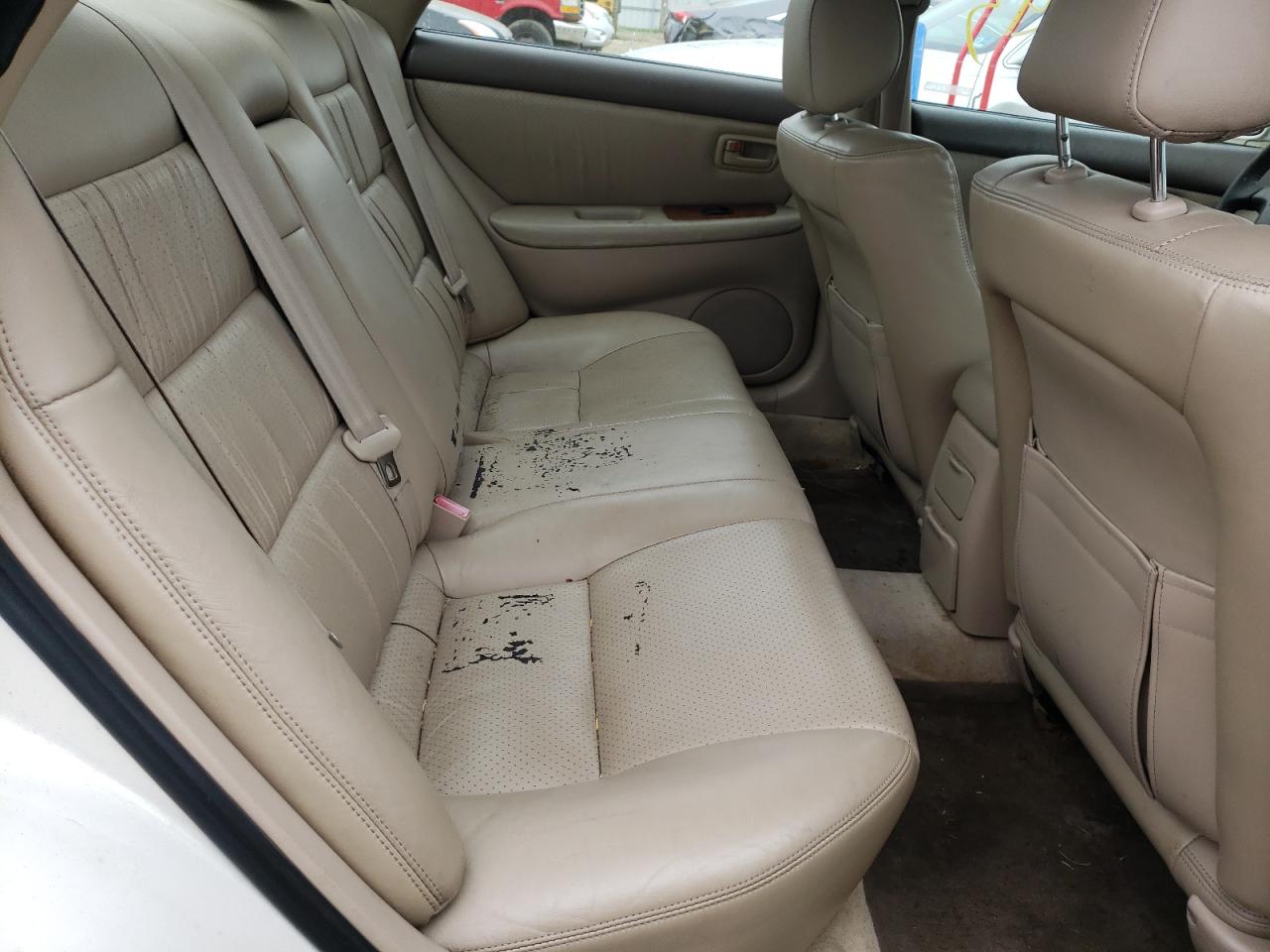 Photo 6 from auction – 1999 LEXUS ES 300 with VIN JT8BF28G4X0192729