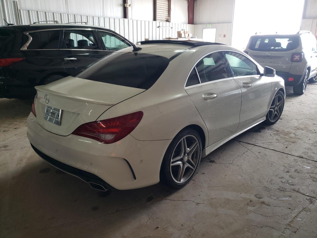 Photo 4 from auction – 2014 MERCEDES-BENZ CLA 250 with VIN WDDSJ4EB3EN128918