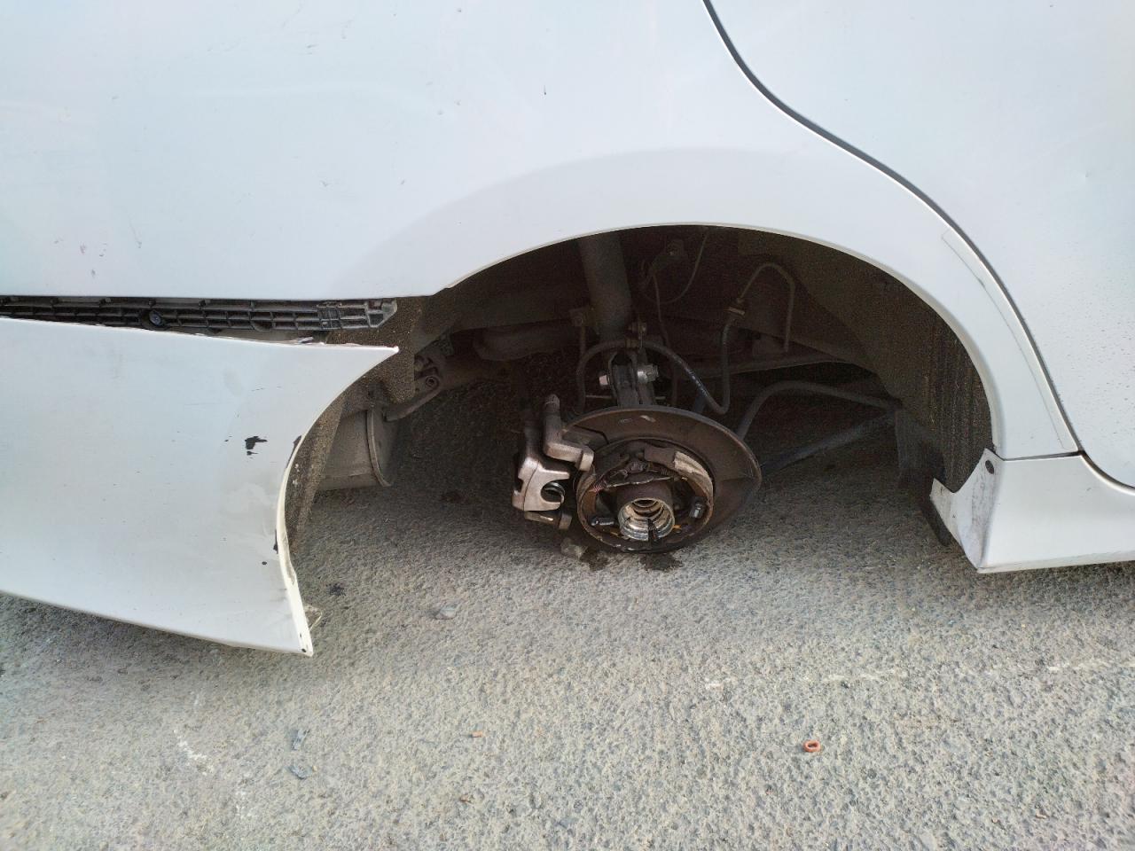 Photo 9 from auction – 2014 TOYOTA CAMRY L with VIN 4T1BF1FK1EU368611