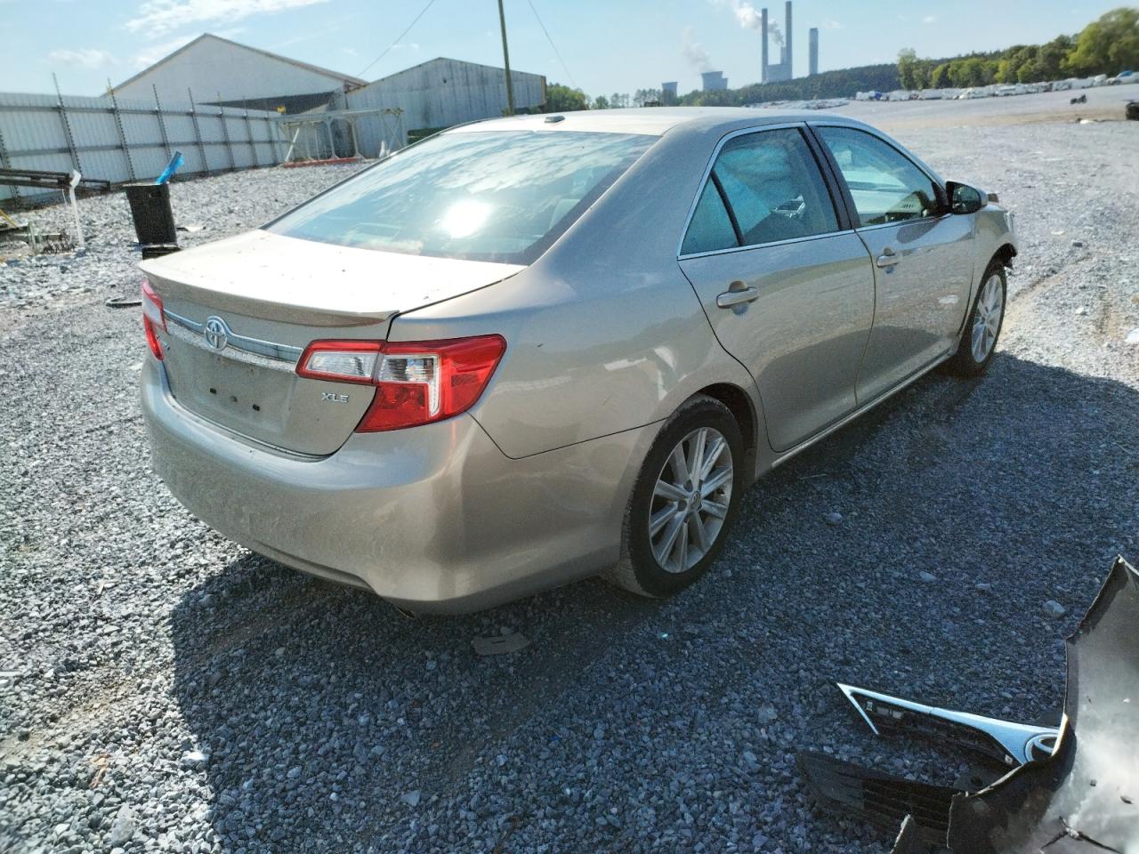 Photo 4 from auction – 2014 TOYOTA CAMRY SE with VIN 4T1BK1FK0EU544091