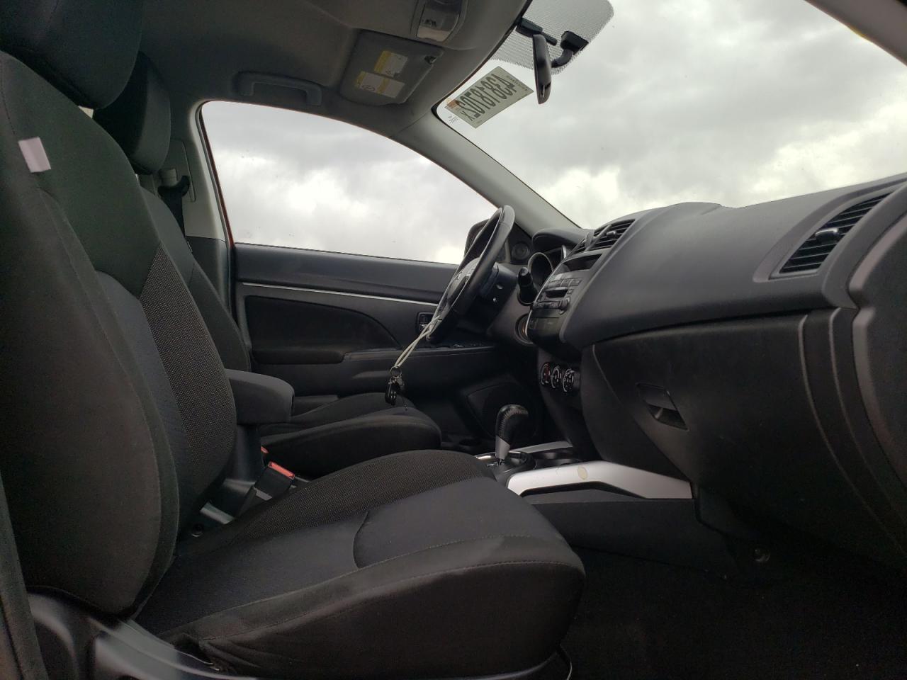 Photo 5 from auction – 2012 MITSUBISHI RVR SE with VIN JA4AH3AU5CZ600331