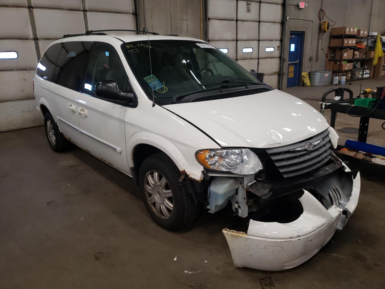 CHRYSLER TOWN & COU 2007 with VIN 2A4GP54L67R158302 - Photo from auction