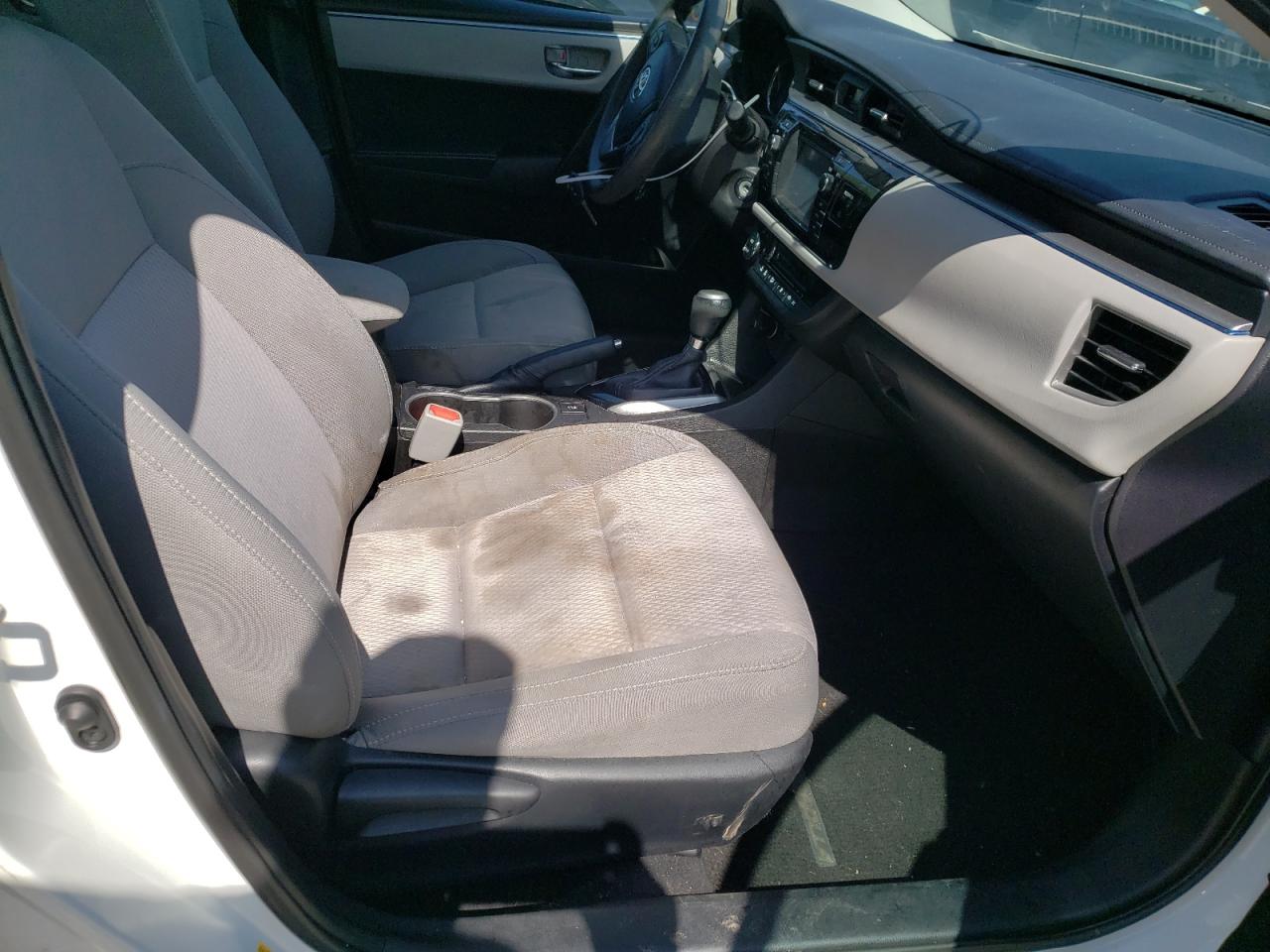Photo 5 from auction – 2015 TOYOTA COROLLA L with VIN 5YFBURHE9FP302936