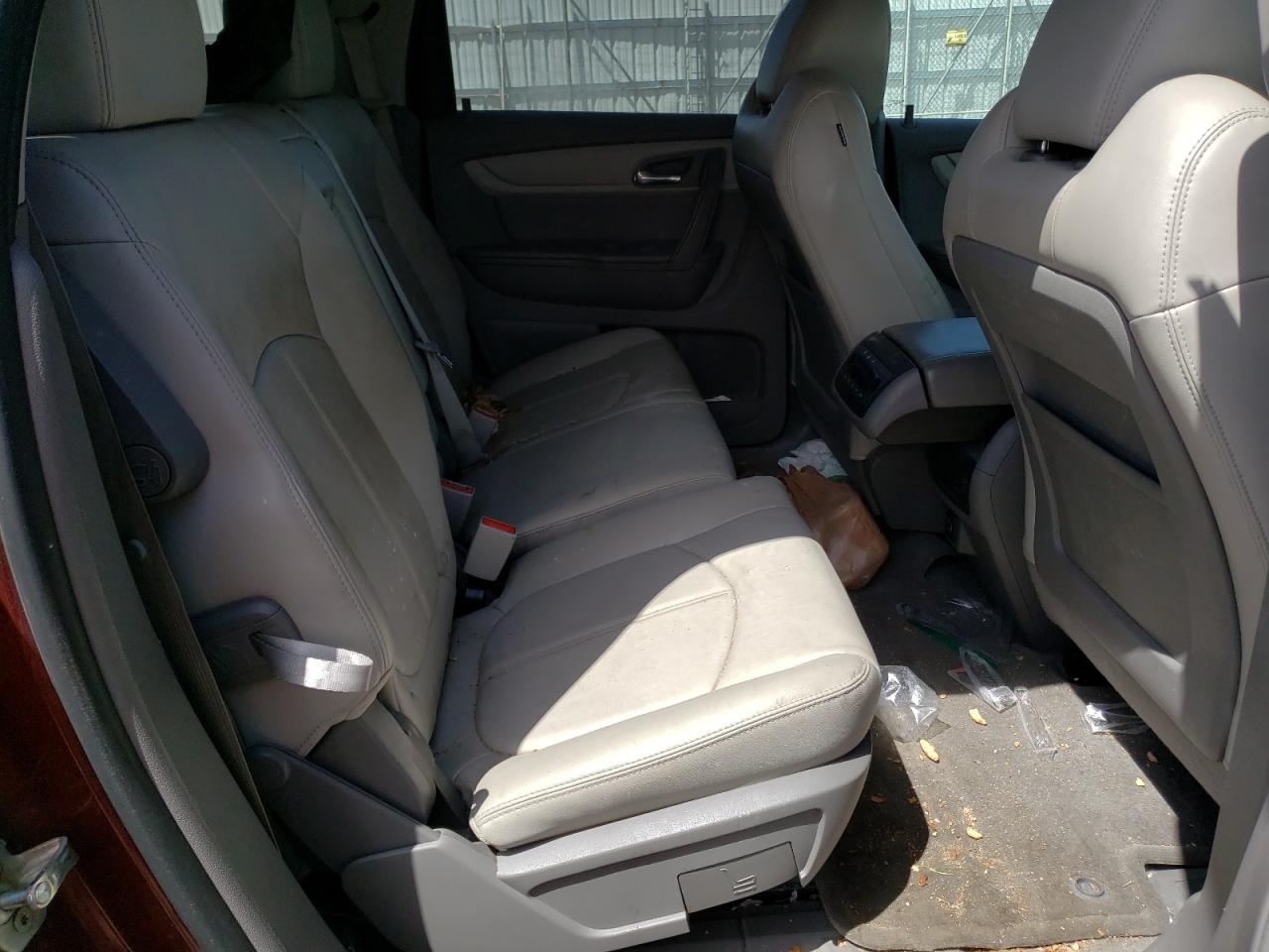 Photo 6 from auction – 2017 CHEVROLET TRAVERSE L with VIN 1GNKVHKD0HJ208675
