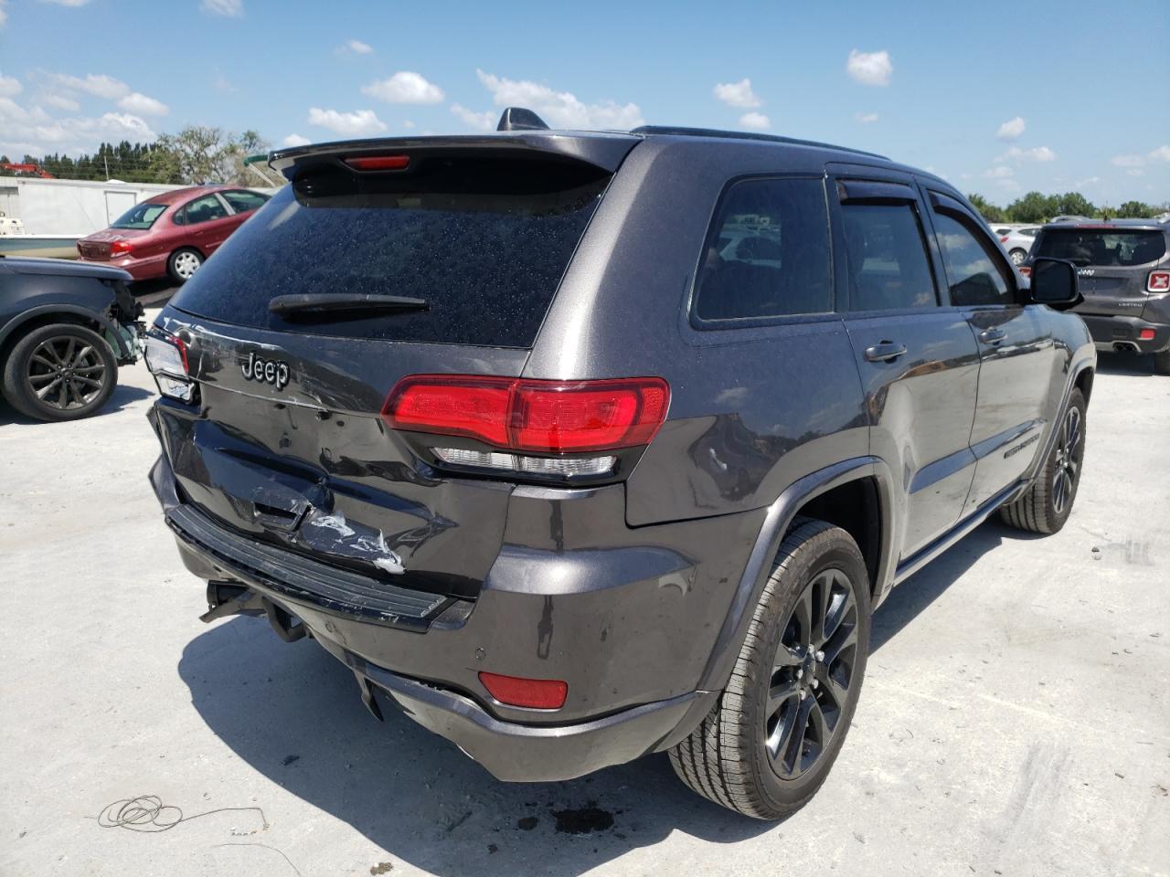 Photo 4 from auction – 2017 JEEP GRAND CHER with VIN 1C4RJEAG2HC717295