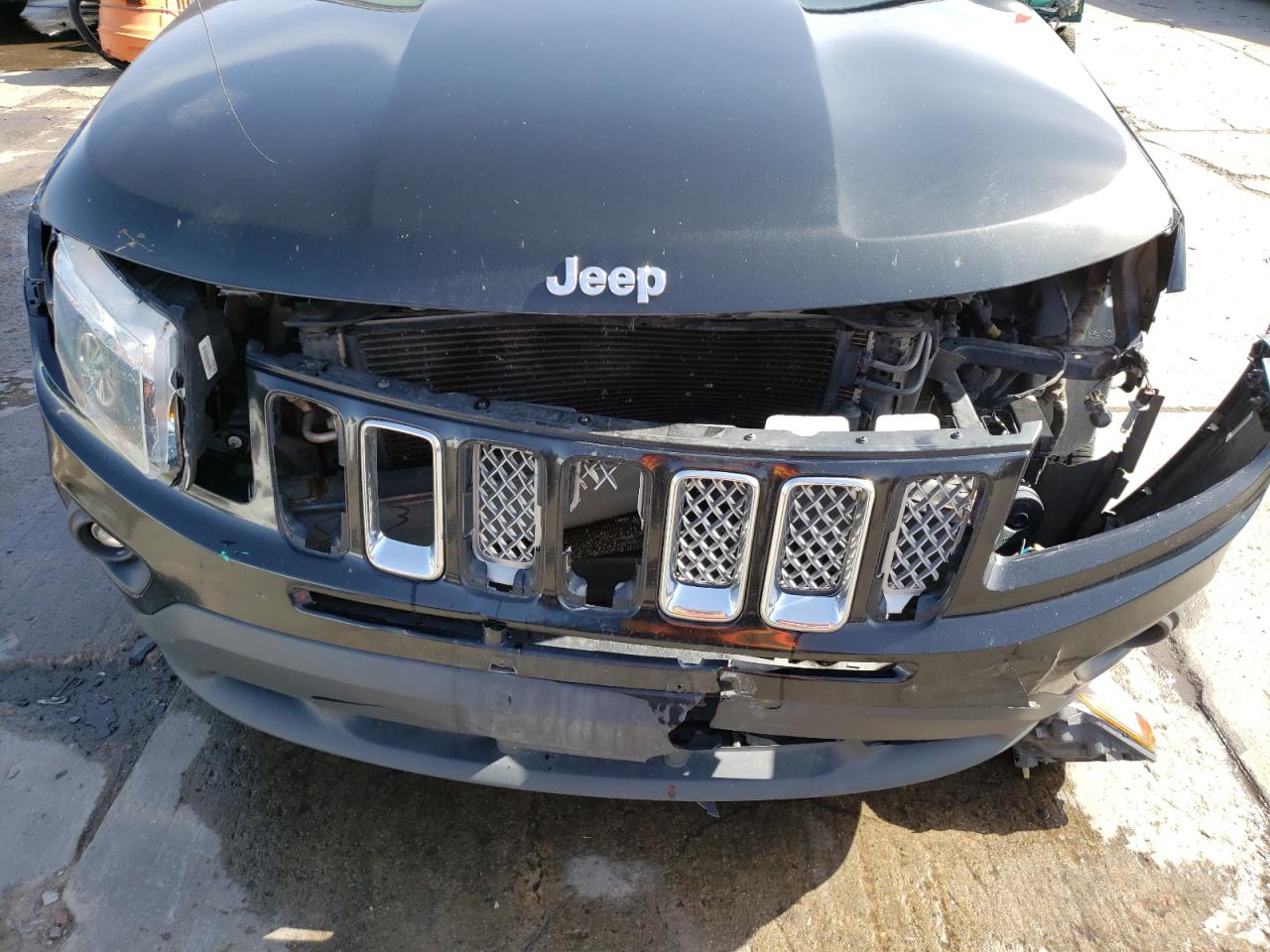 Photo 9 from auction – 2016 JEEP COMPASS LA with VIN 1C4NJDEB0GD759271