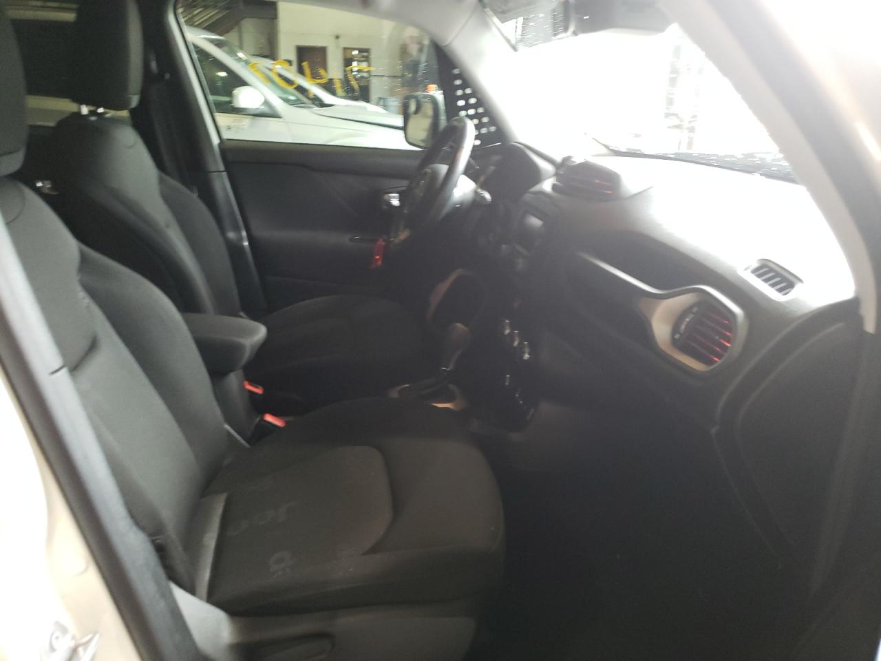 Photo 5 from auction – 2017 JEEP RENEGADE L with VIN ZACCJBBB4HPE62216