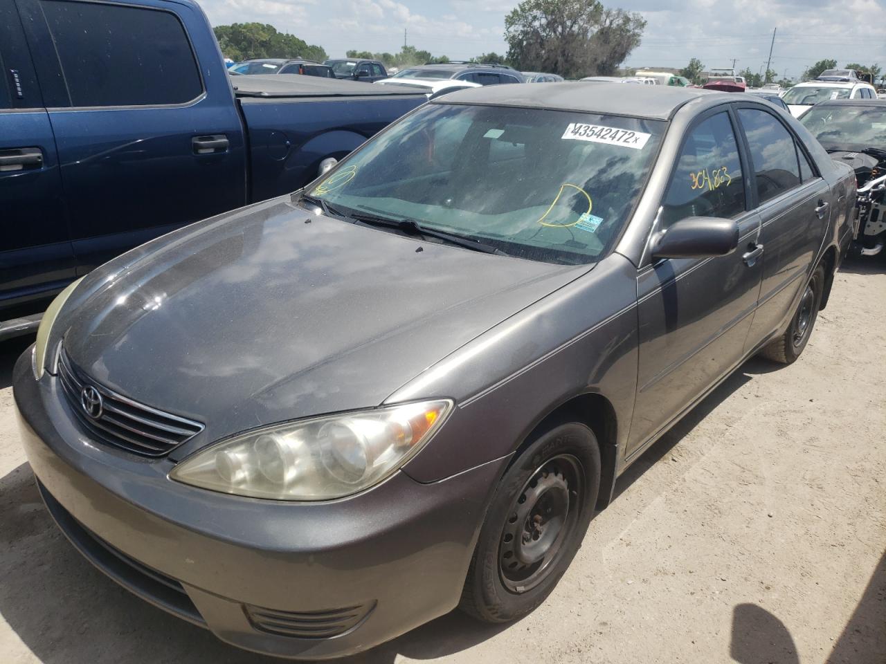 Photo 2 from auction – 2005 TOYOTA CAMRY LE with VIN 4T1BE30K75U947724
