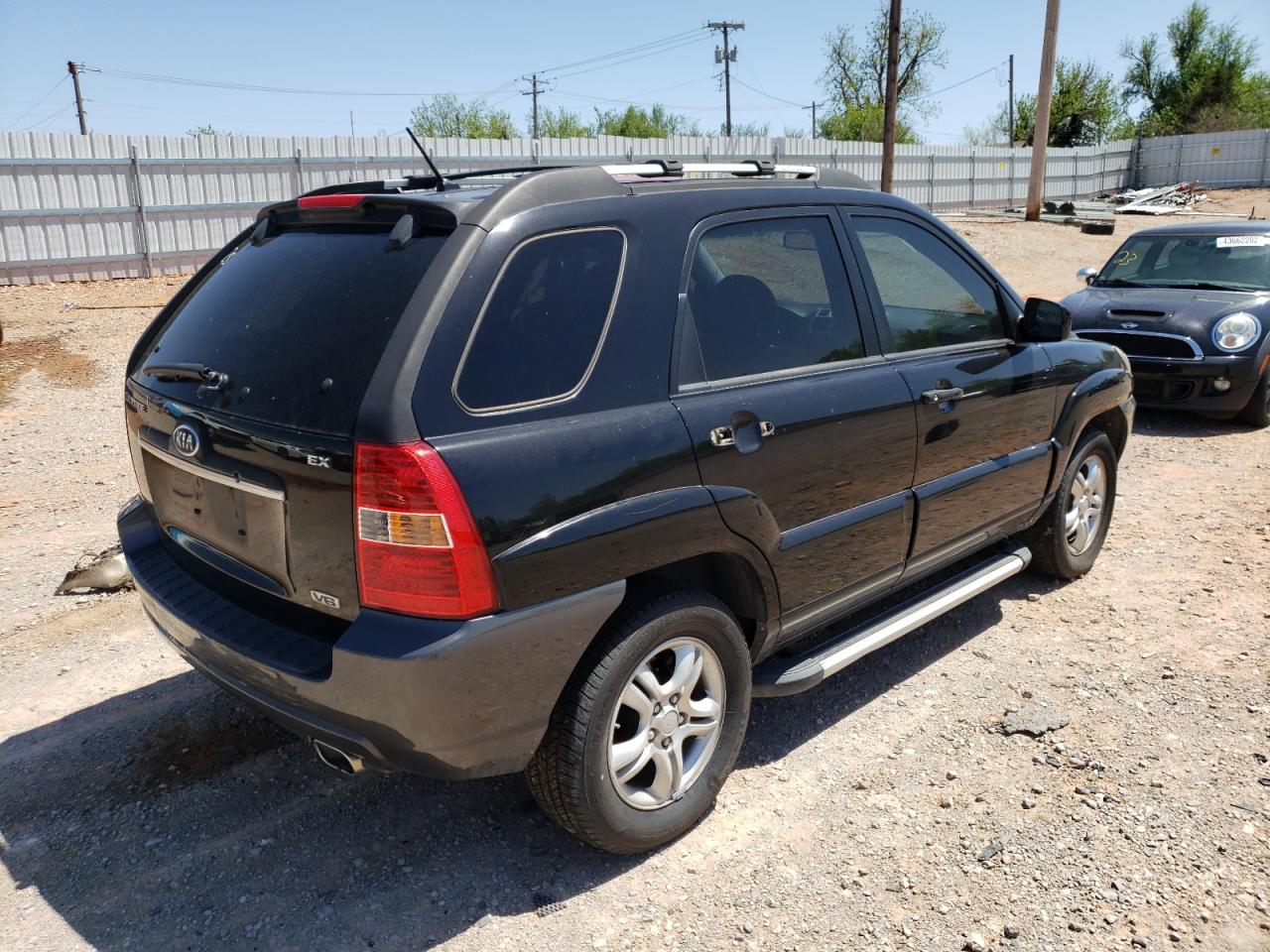 Photo 4 from auction – 2007 KIA SPORTAGE E with VIN KNDJE723377347619