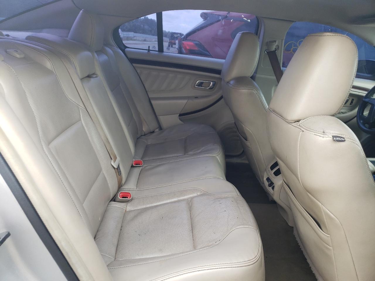 Photo 6 from auction – 2010 FORD TAURUS LIM with VIN 1FAHP2FW8AG153942