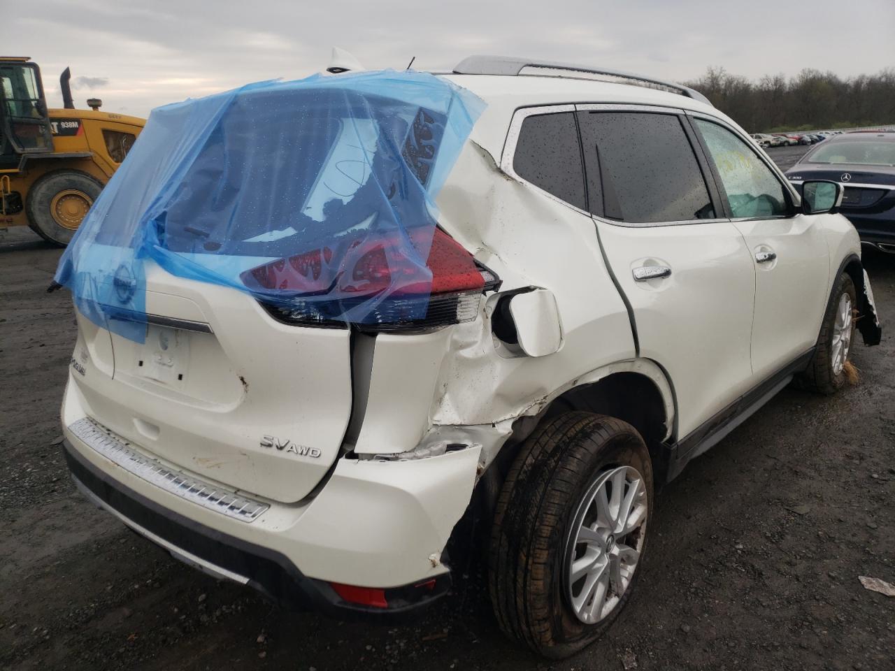 Photo 4 from auction – 2018 NISSAN ROGUE S with VIN 5N1AT2MV2JC818399