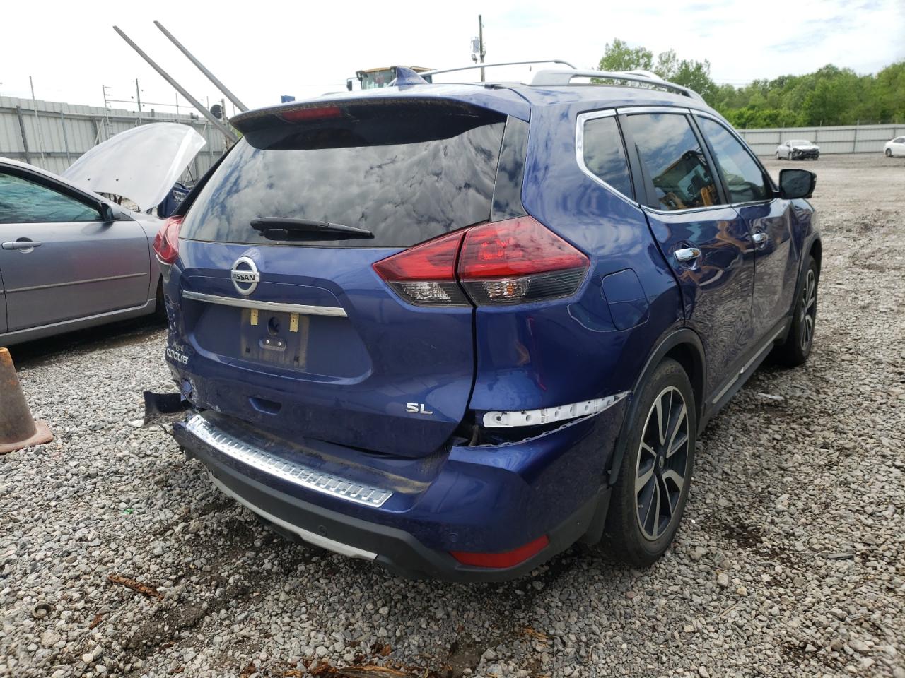 Photo 4 from auction – 2019 NISSAN ROGUE S with VIN 5N1AT2MTXKC815637