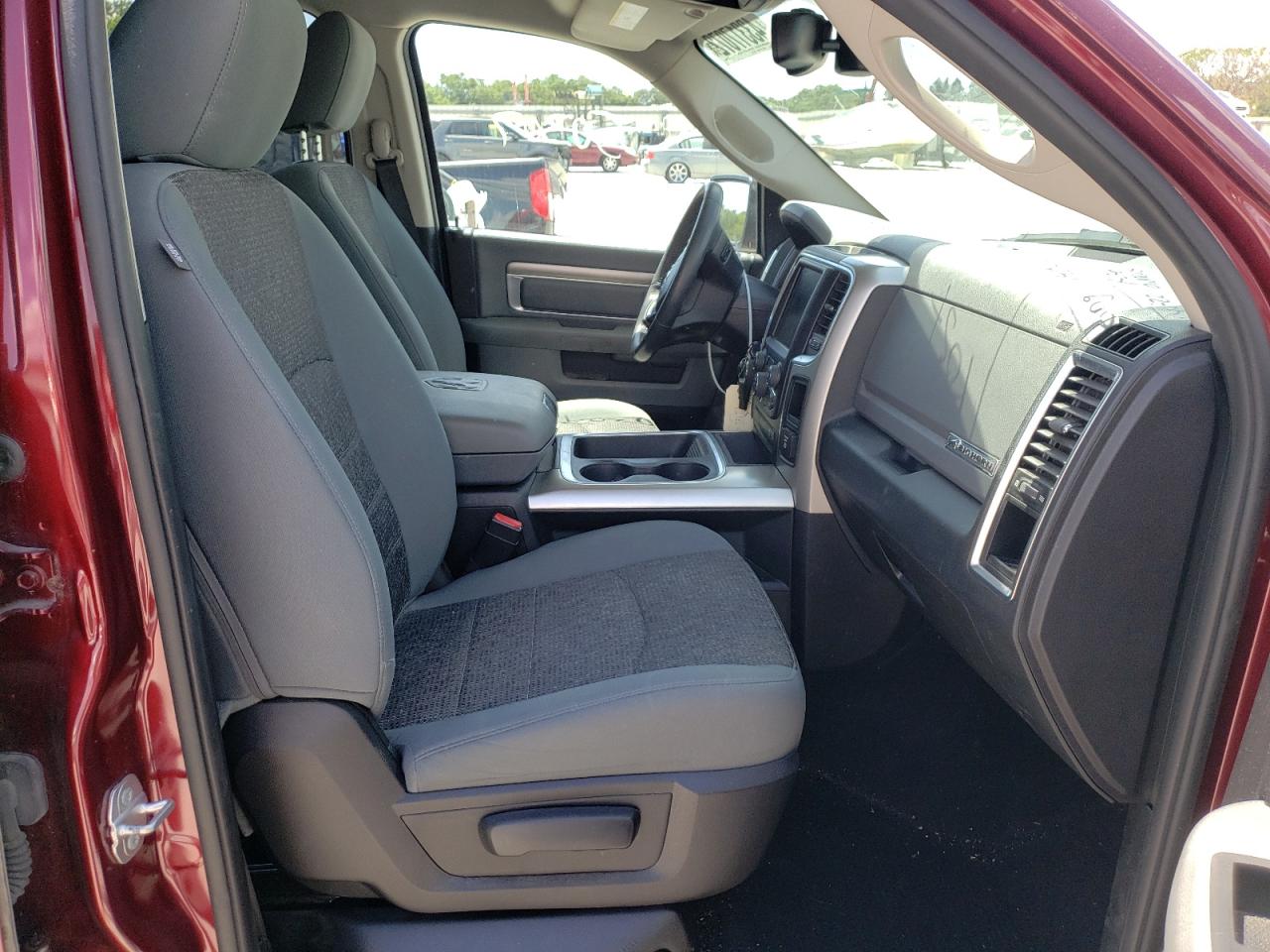 Photo 5 from auction – 2016 RAM 1500 SLT with VIN 1C6RR7LM5GS206084