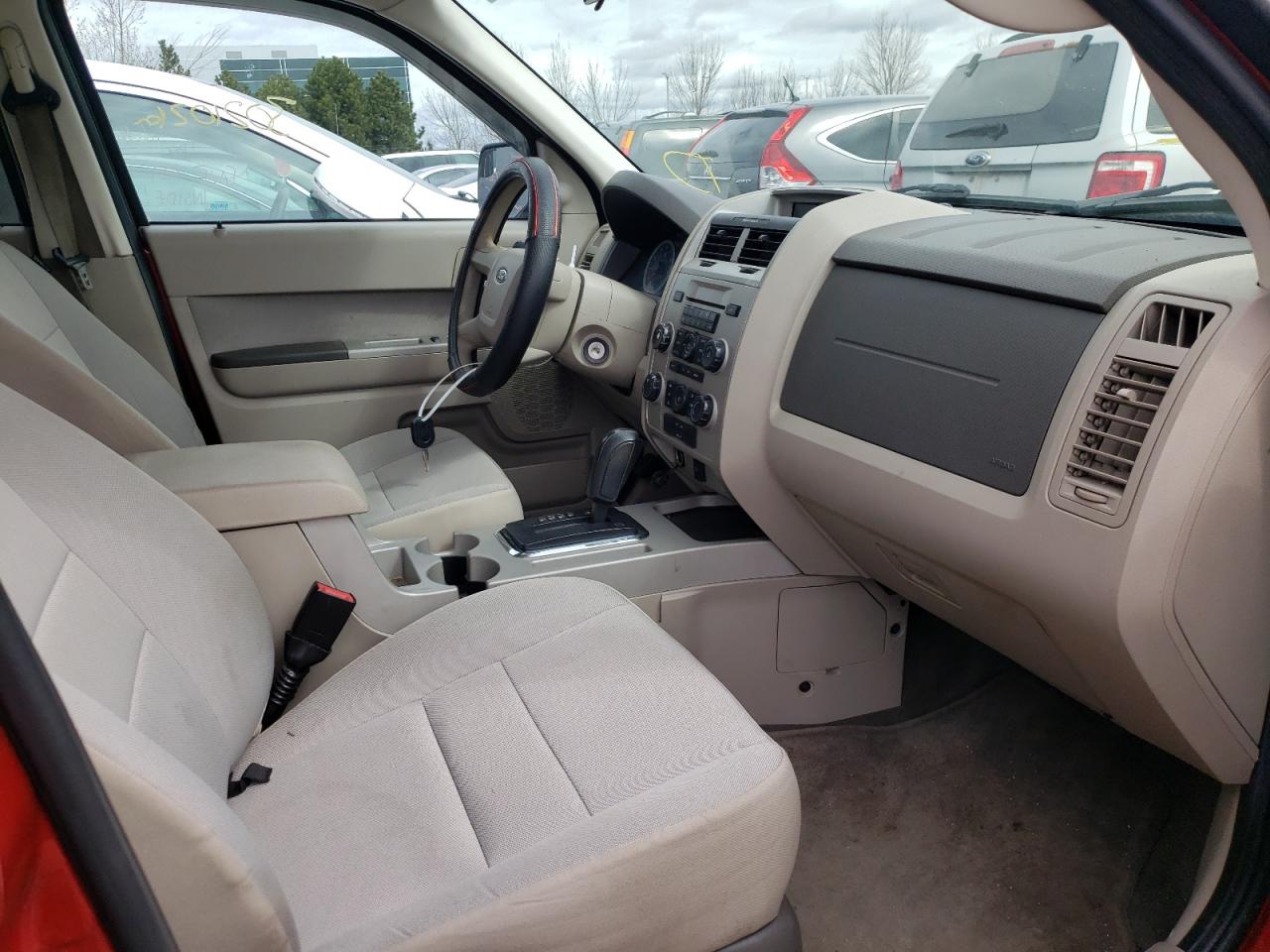 Photo 5 from auction – 2011 FORD ESCAPE XLT with VIN 1FMCU9DG0BKA35041
