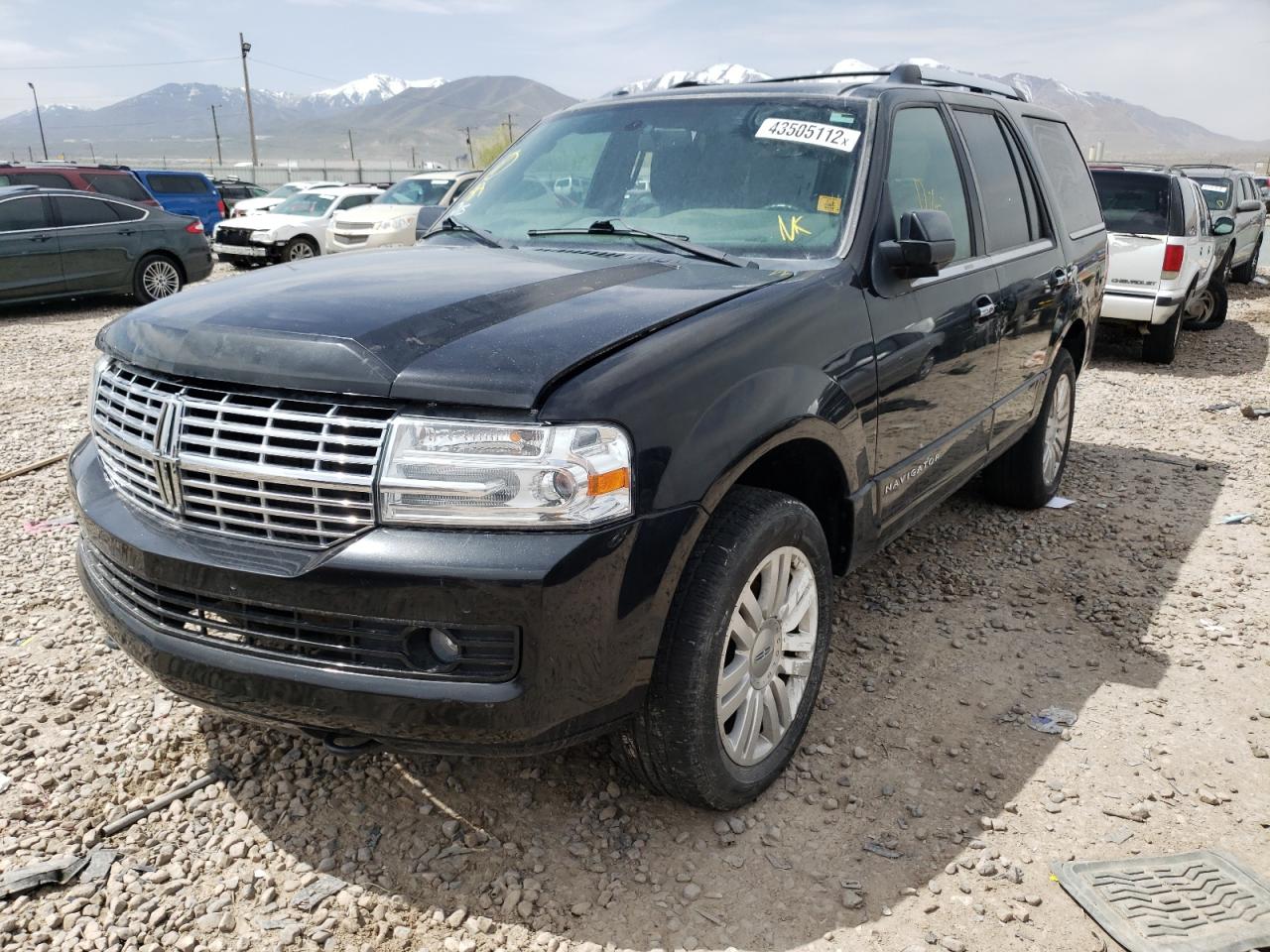Photo 2 from auction – 2014 LINCOLN NAVIGATOR with VIN 5LMJJ2J51EEL02911