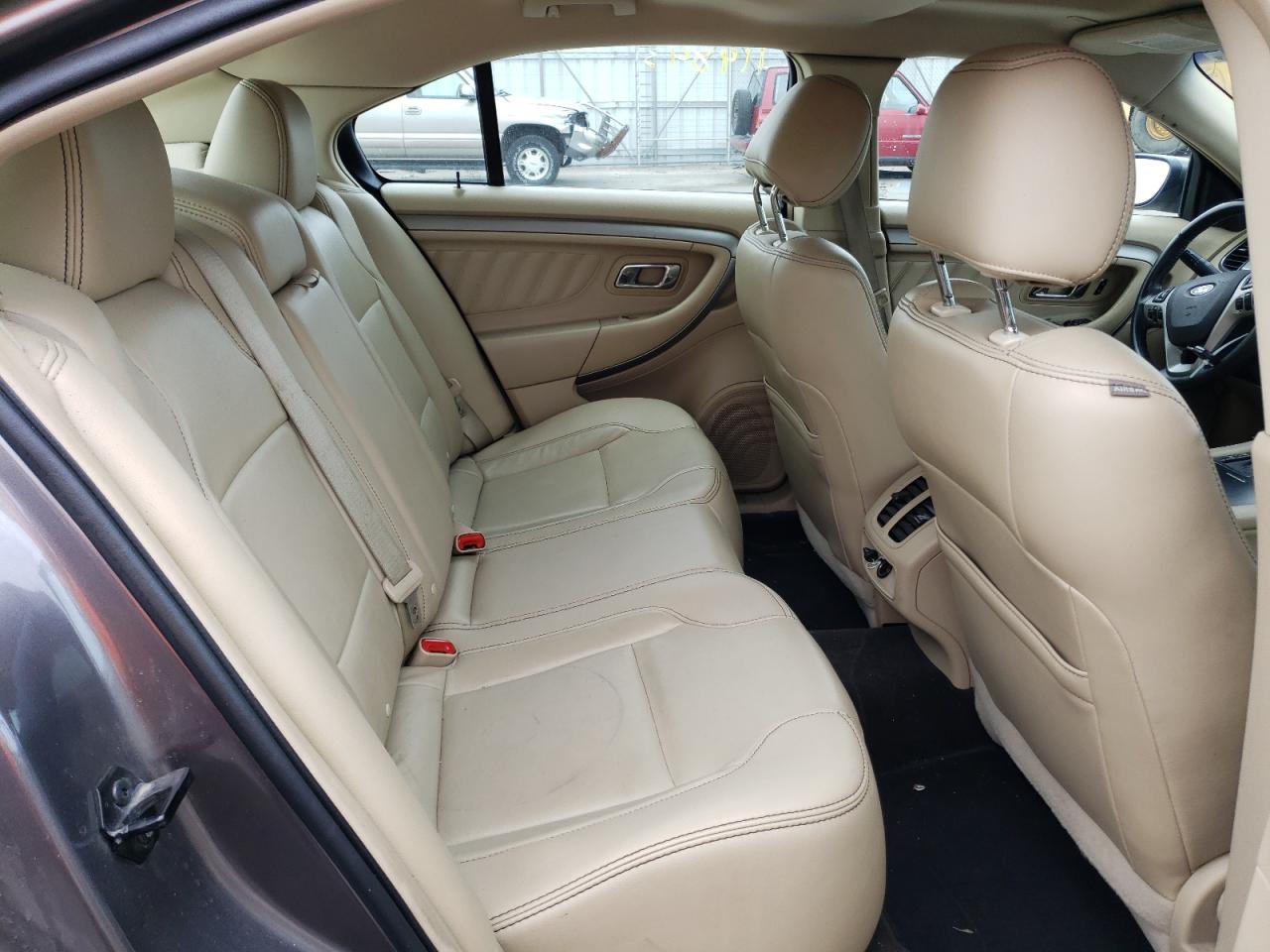 Photo 6 from auction – 2013 FORD TAURUS SEL with VIN 1FAHP2H83DG159795
