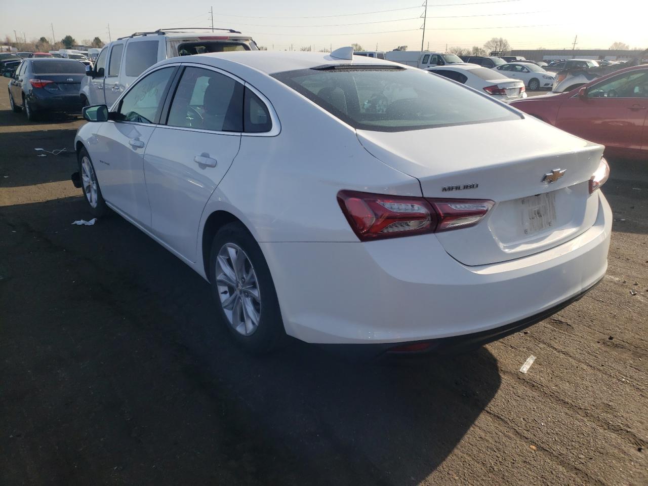 Photo 3 from auction – 2020 CHEVROLET MALIBU LT with VIN 1G1ZD5ST7LF092914
