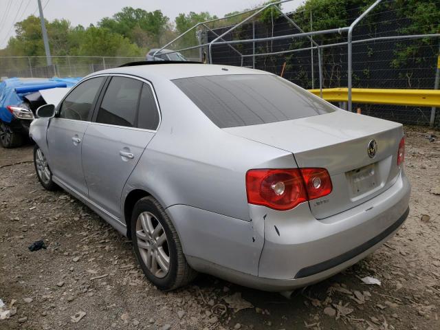 Photo 3 from auction – 2007 VOLKSWAGEN JETTA WOLF with VIN 3VWEF71K17M179554