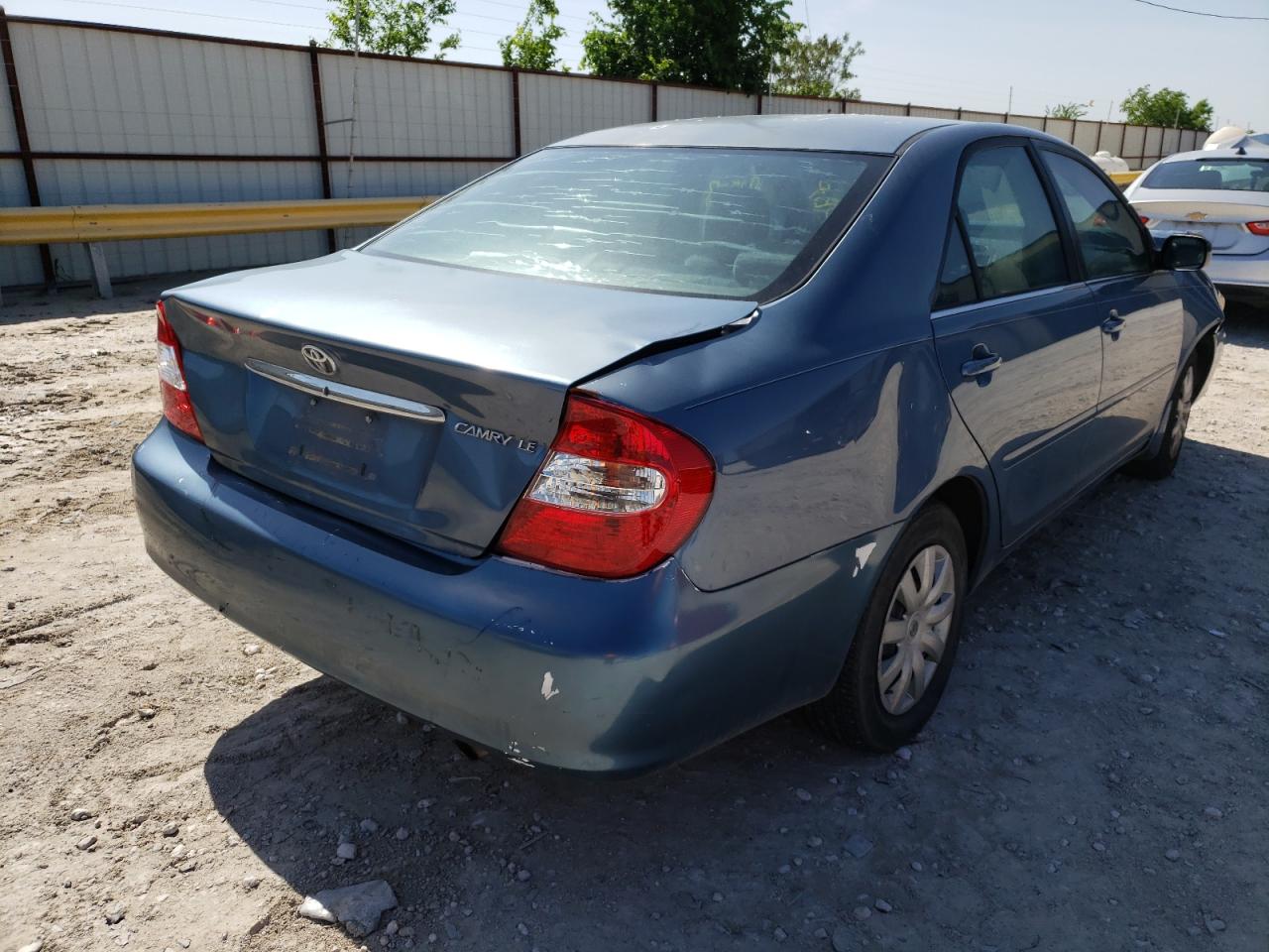 Photo 4 from auction – 2004 TOYOTA CAMRY with VIN 4T1BE32KX4U922828