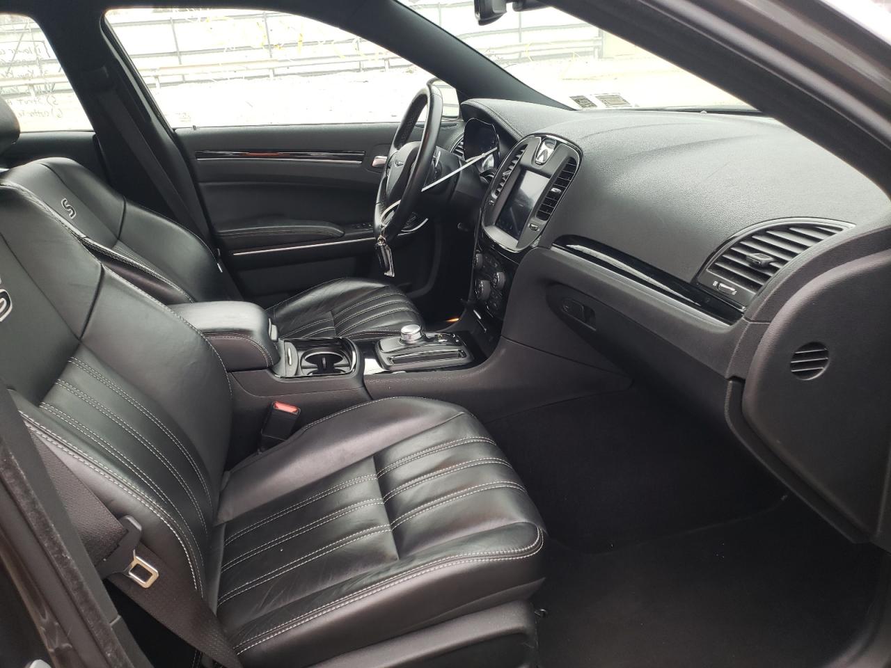 Photo 5 from auction – 2020 CHRYSLER 300 S with VIN 2C3CCAGG4LH164594