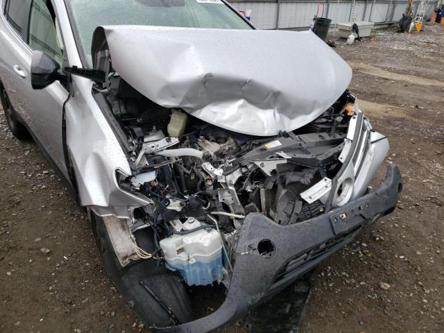 Photo 9 from auction – 2015 TOYOTA RAV4 LE with VIN JTMBFREV6FJ036309