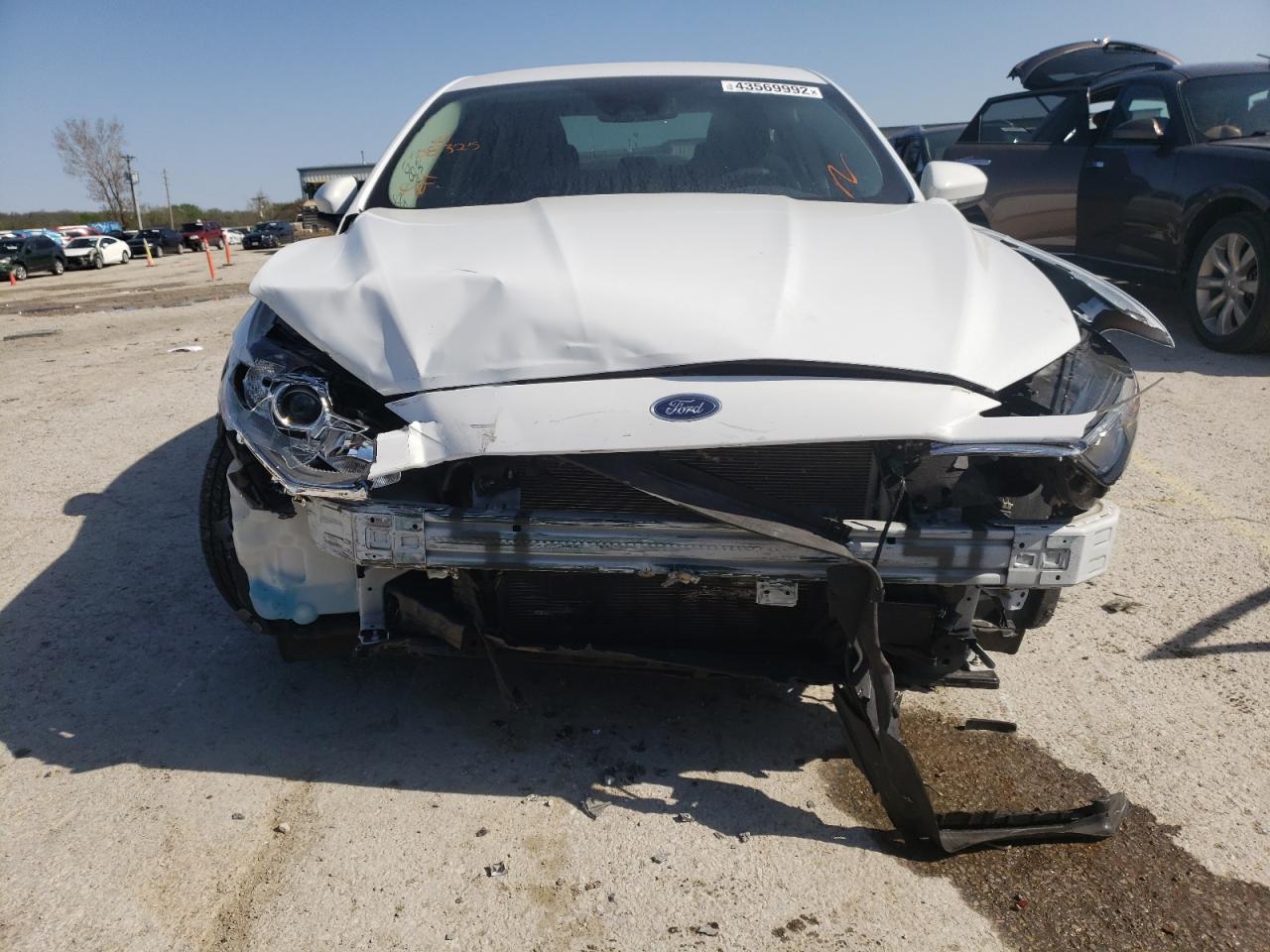 Photo 9 from auction – 2019 FORD FUSION SE with VIN 3FA6P0HDXKR108325