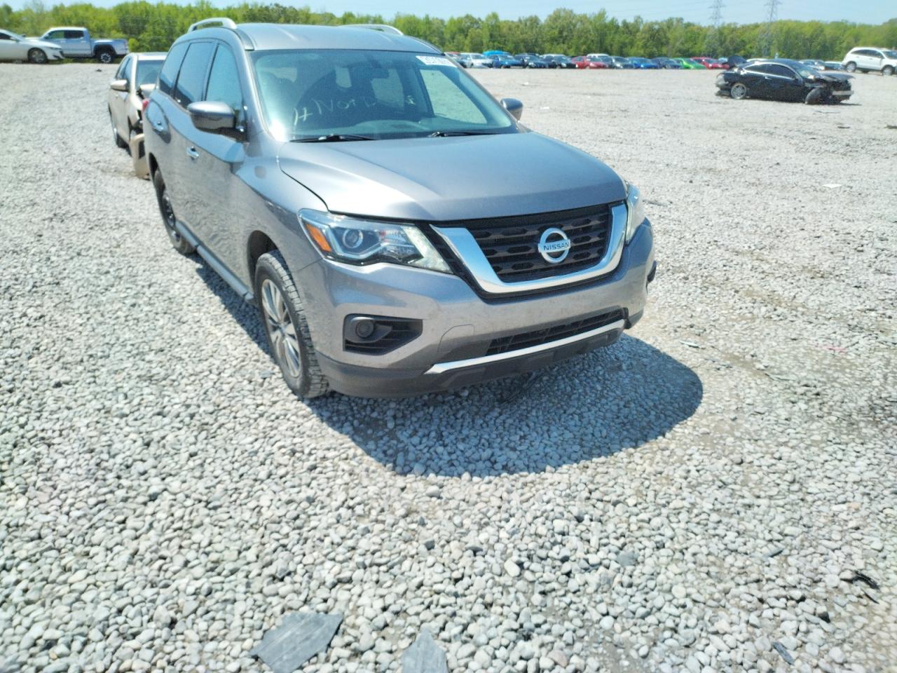 NISSAN PATHFINDER 2019 with VIN 5N1DR2MNXKC645311 - Photo from auction