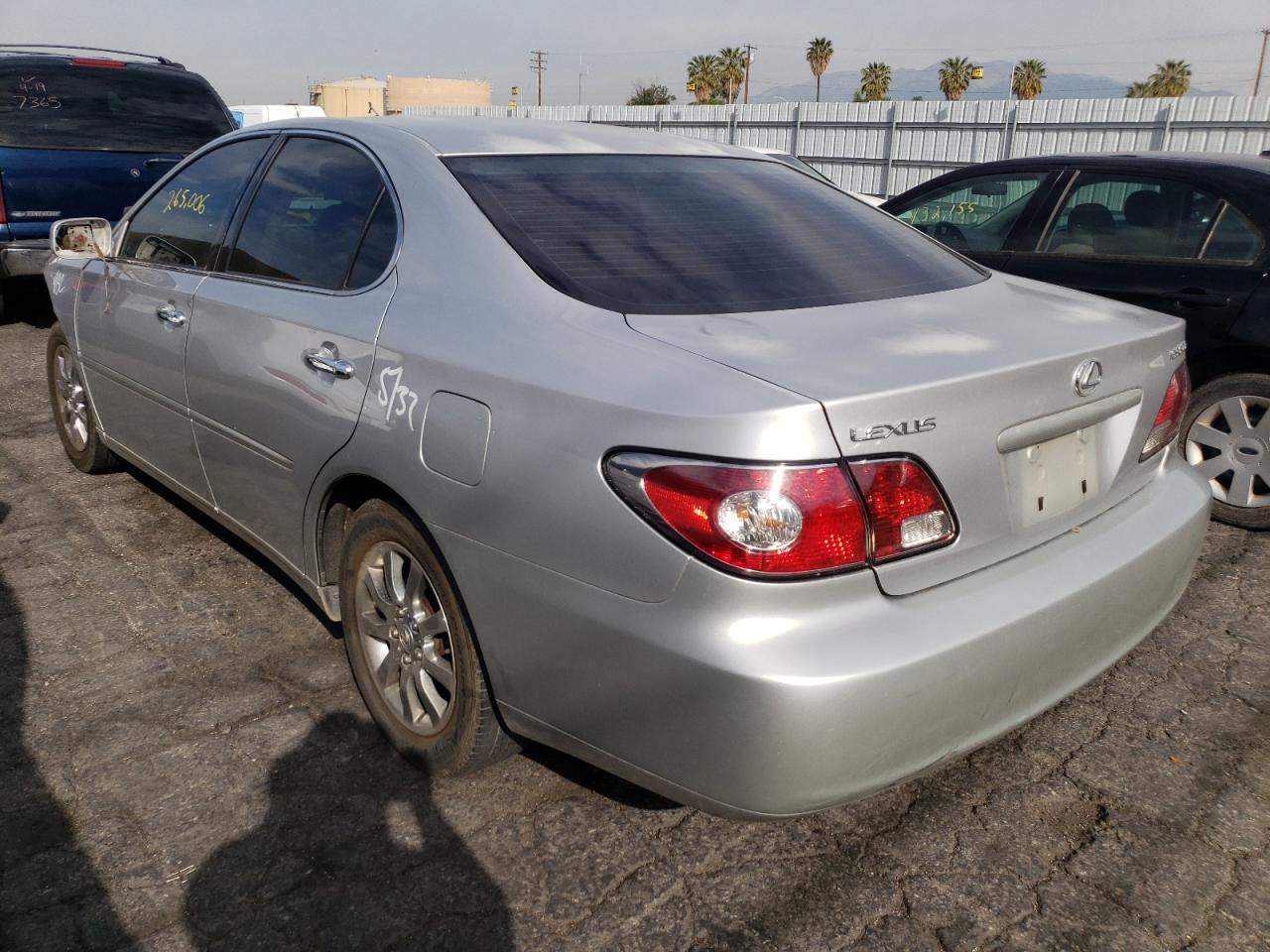 Photo 3 from auction – 2003 LEXUS ES 300 with VIN JTHBF30G230110623