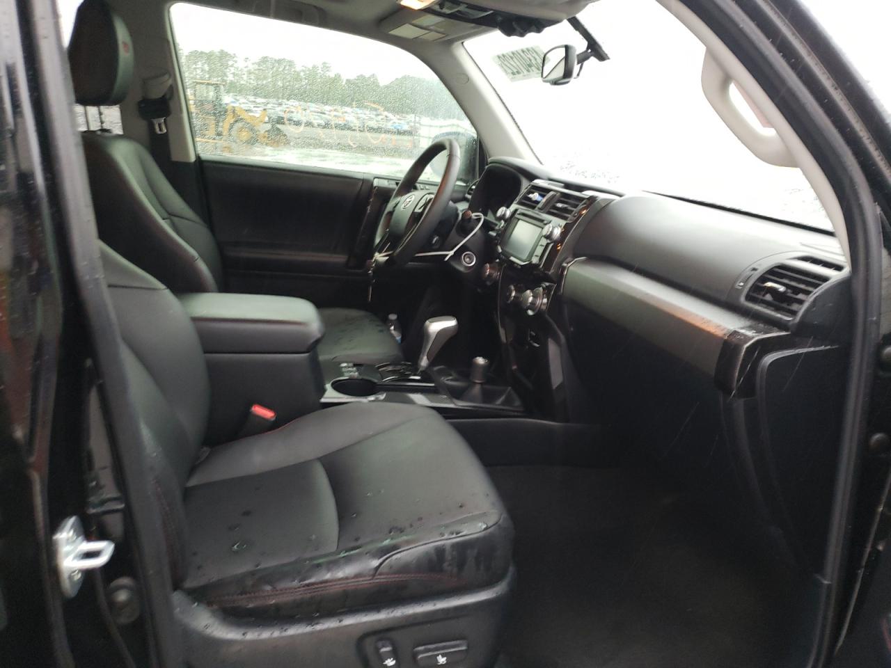 Photo 5 from auction – 2019 TOYOTA 4RUNNER SR with VIN JTEBU5JR5K5726221