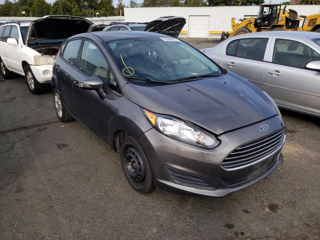 FORD FIESTA SE 2014 with VIN 3FADP4EJXEM221153 - Photo from auction