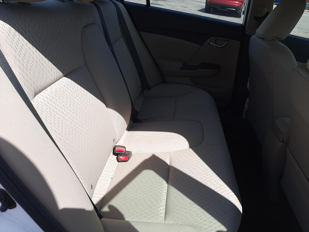 Photo 6 from auction – 2014 HONDA CIVIC LX with VIN 19XFB2F55EE263991