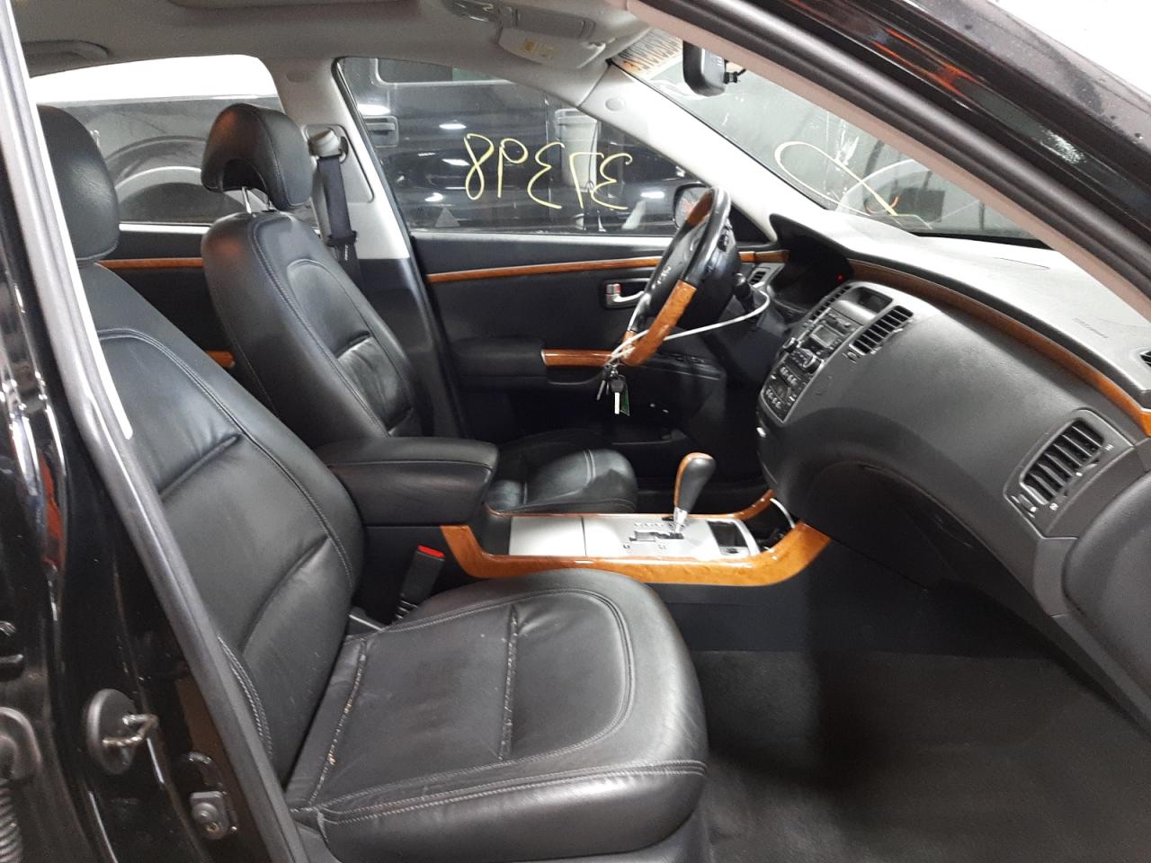 Photo 5 from auction – 2007 HYUNDAI AZERA SE with VIN KMHFC46F97A158678