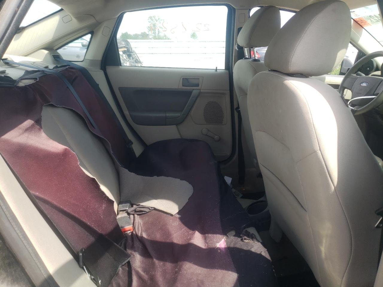 Photo 16 from auction – 2008 FORD FOCUS S/SE with VIN 1FAHP34N68W105811