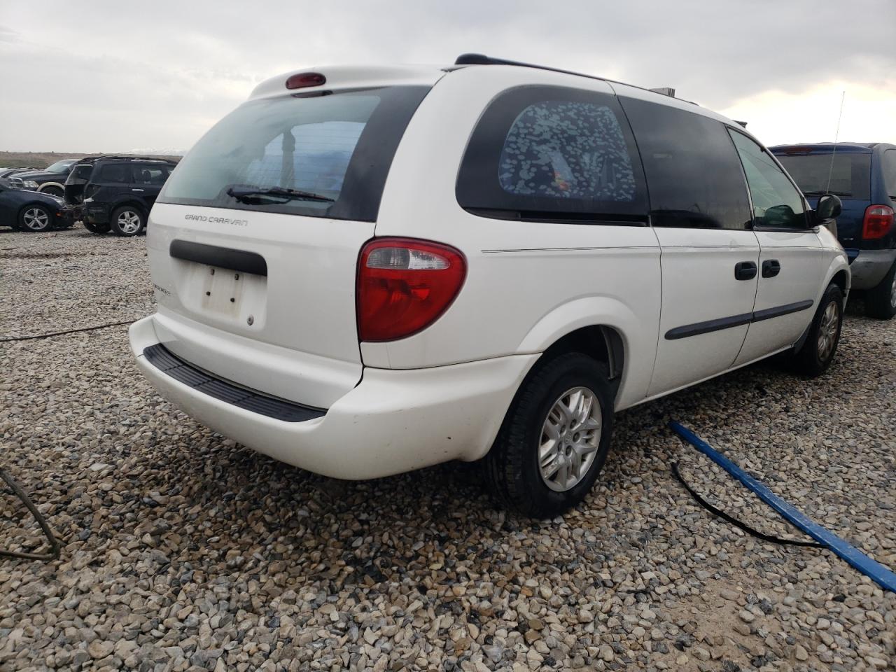 Photo 4 from auction – 2004 DODGE GRAND CARA with VIN 1D4GP24RX4B599355