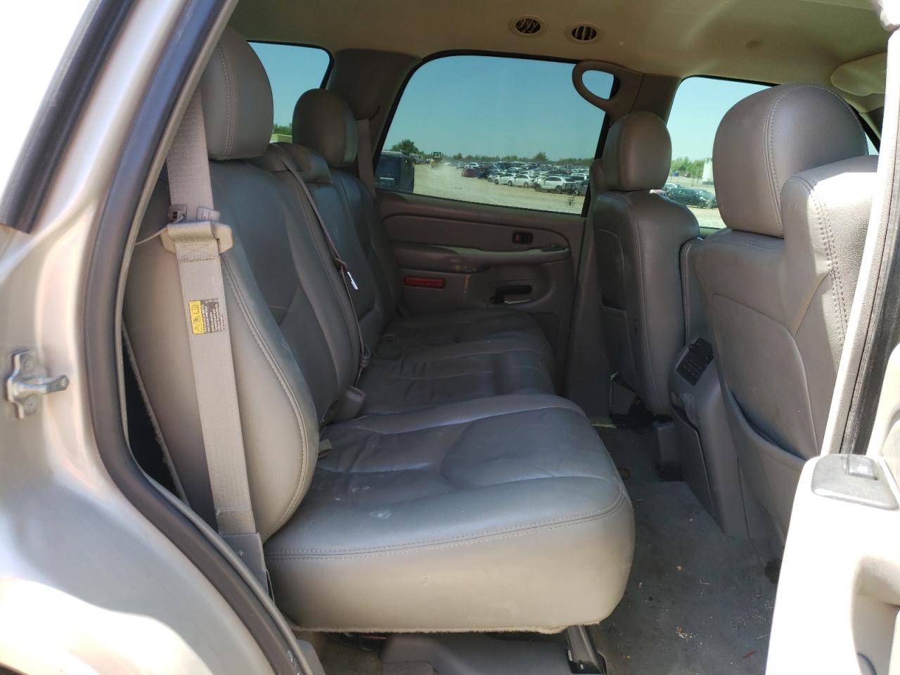 Photo 6 from auction – 2004 GMC YUKON with VIN 1GKEC13Z04R242340