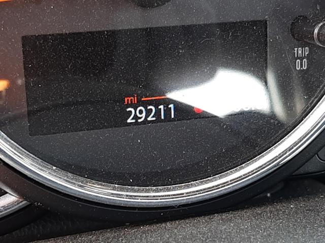 Photo 8 from auction – 2016 MINI COOPER S with VIN WMWWG9C59G3A92378