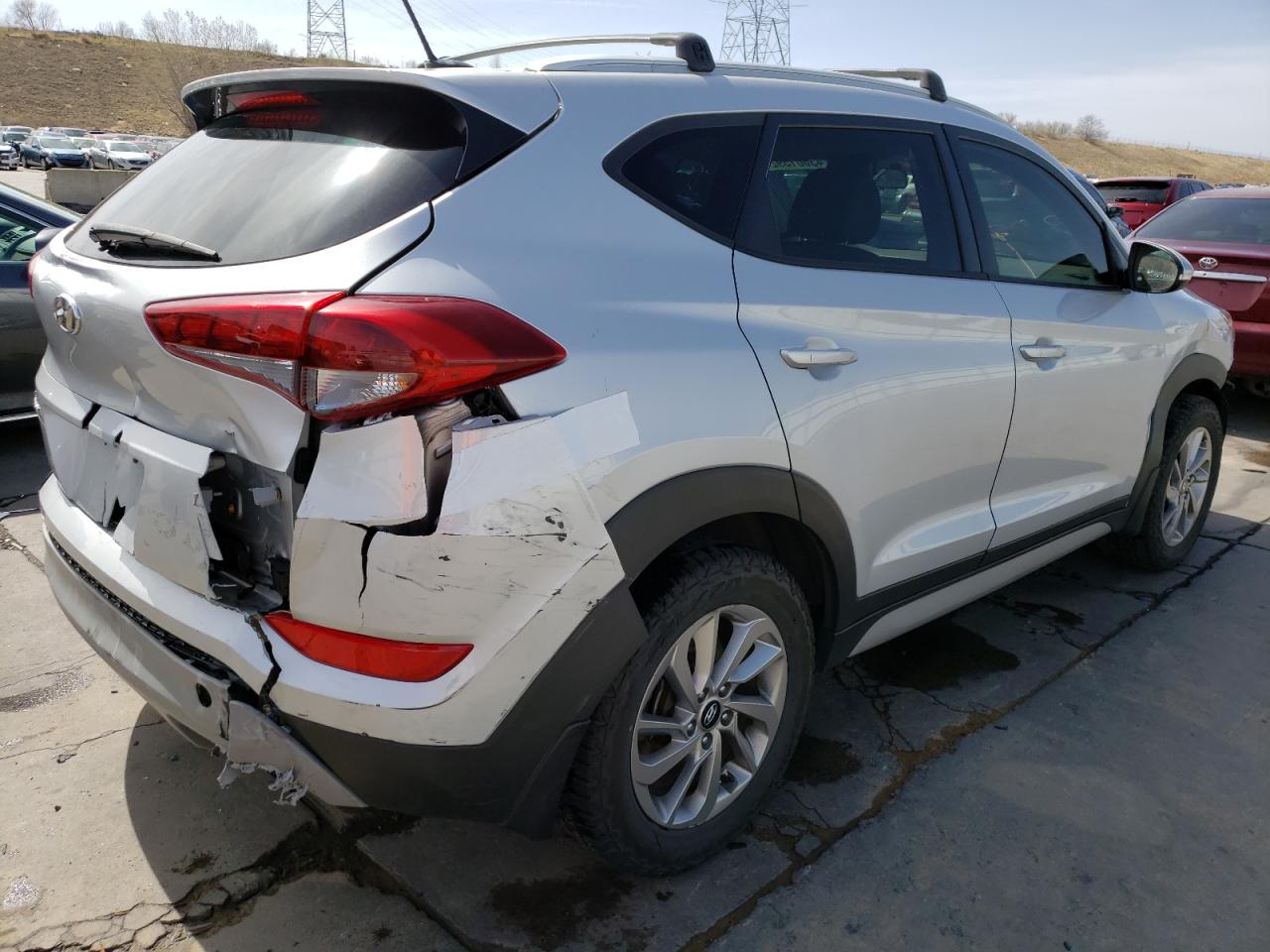 Photo 4 from auction – 2017 HYUNDAI TUCSON LIM with VIN KM8J3CA23HU459133