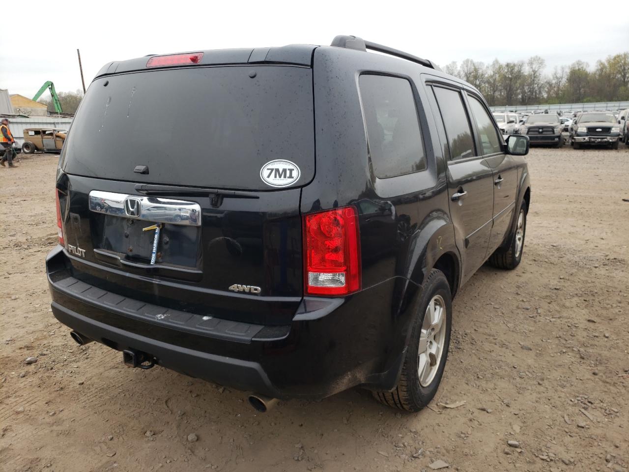 Photo 4 from auction – 2011 HONDA PILOT EXL with VIN 5FNYF4H56BB106157