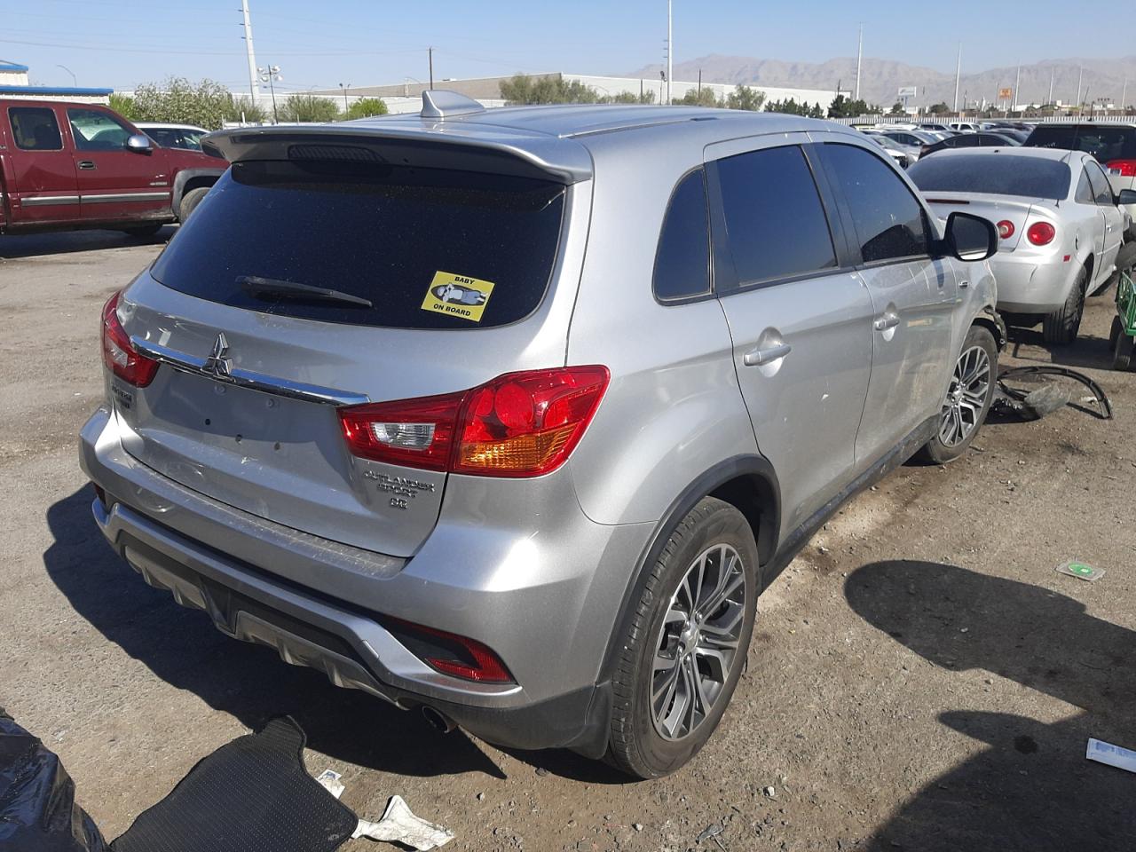 Photo 4 from auction – 2019 MITSUBISHI OUTLANDER with VIN JA4AP4AU9KU006264