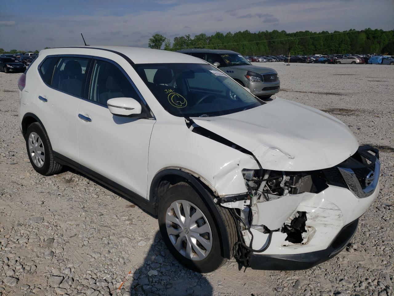 NISSAN ROGUE S 2015 with VIN KNMAT2MT9FP573569 - Photo from auction